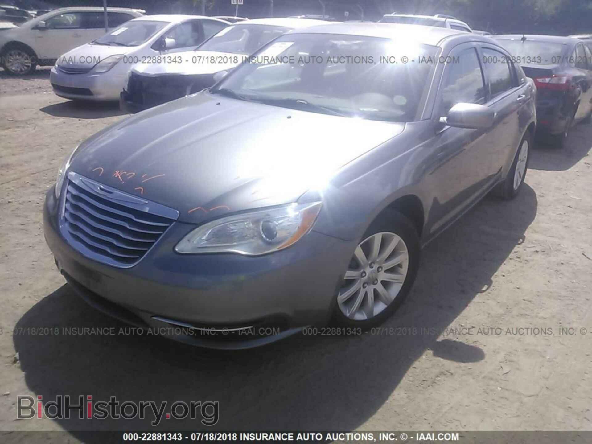2012 Chrysler 200 - VIN: 1C3CCBBB0CN106507 - Фото 2