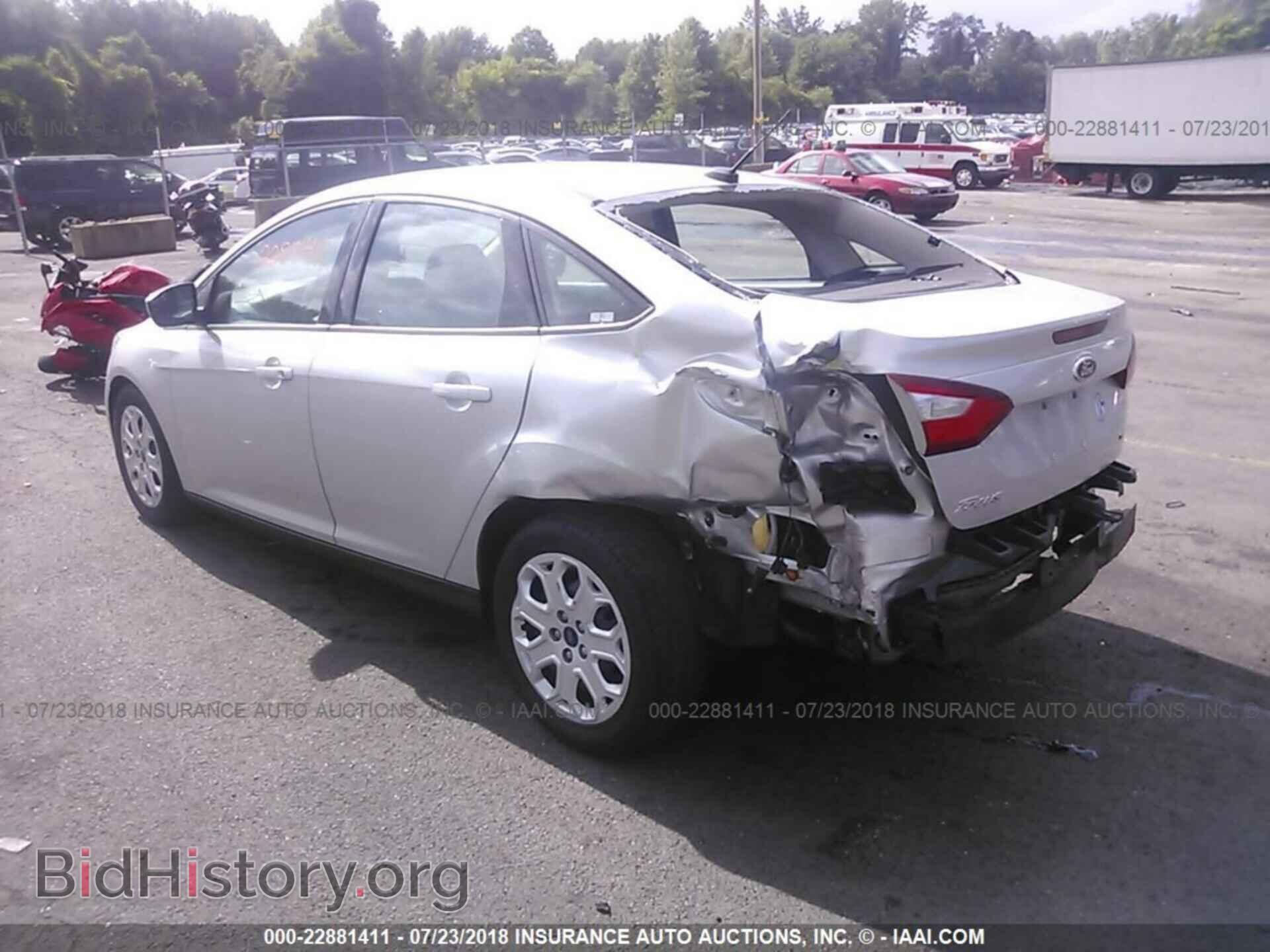 2012 Ford Focus - VIN: 1FAHP3F20CL412520 - Photo 3