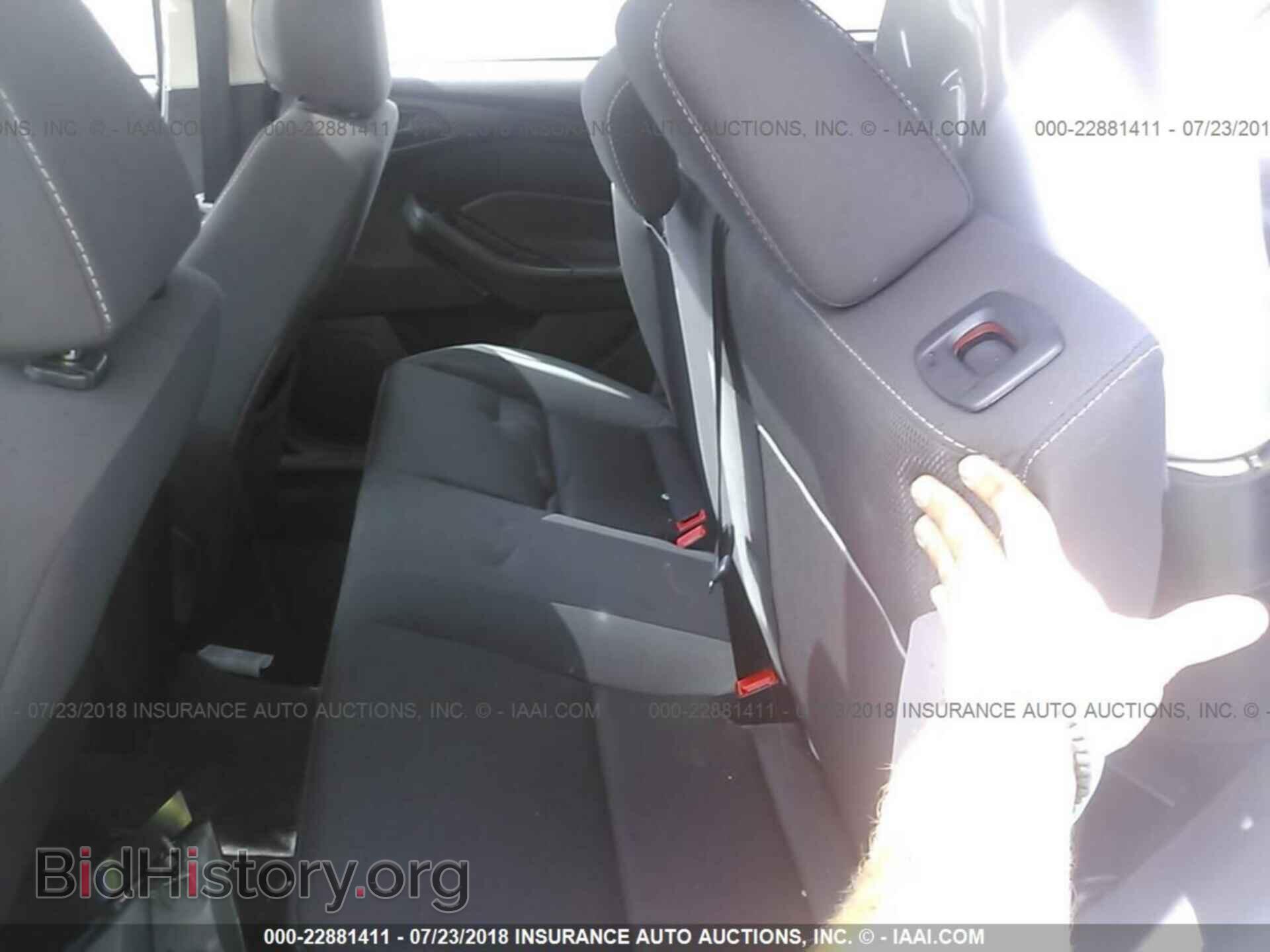 2012 Ford Focus - VIN: 1FAHP3F20CL412520 - Photo 8
