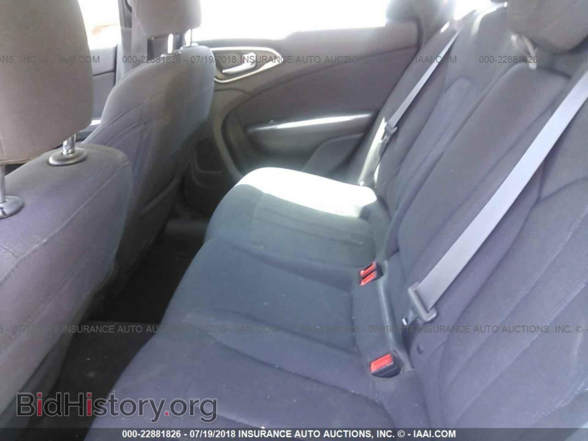 2015 Chrysler 200 - VIN: 1C3CCCAB7FN592082 - Фото 8