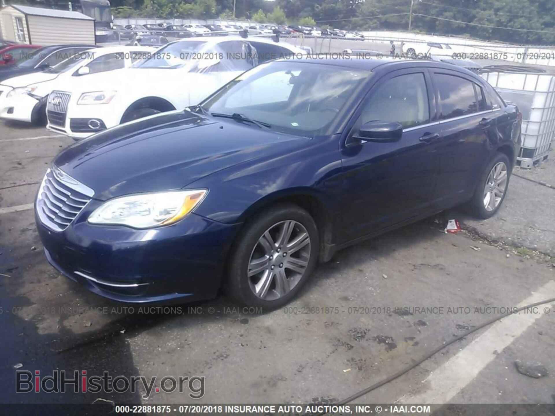 2013 Chrysler 200 - VIN: 1C3CCBBB2DN765531 - Photo 2