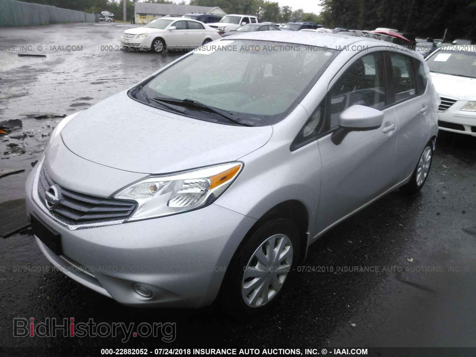 2016 Nissan Versa note - VIN: 3N1CE2CP2GL365945 - Фото 2
