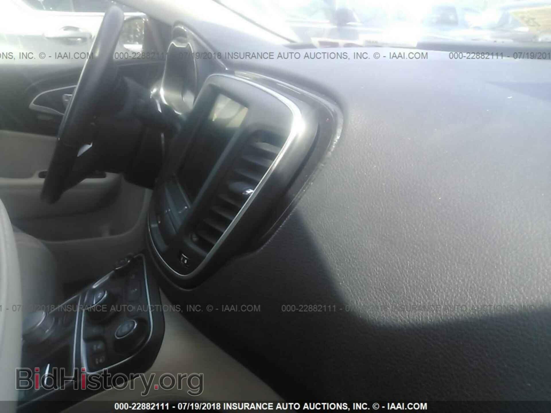2015 Chrysler 200 - VIN: 1C3CCCCB3FN520745 - Photo 5