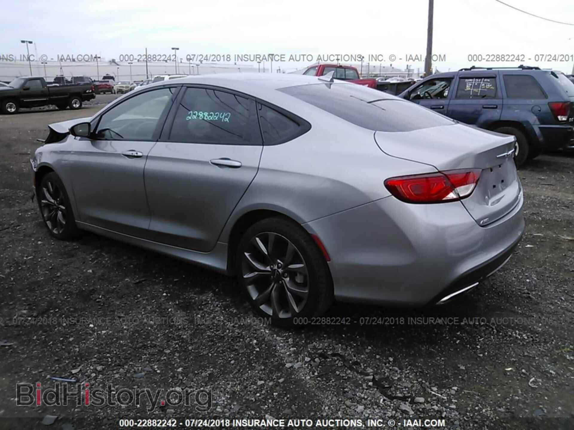 2015 Chrysler 200 - VIN: 1C3CCCDG1FN523363 - Фото 3