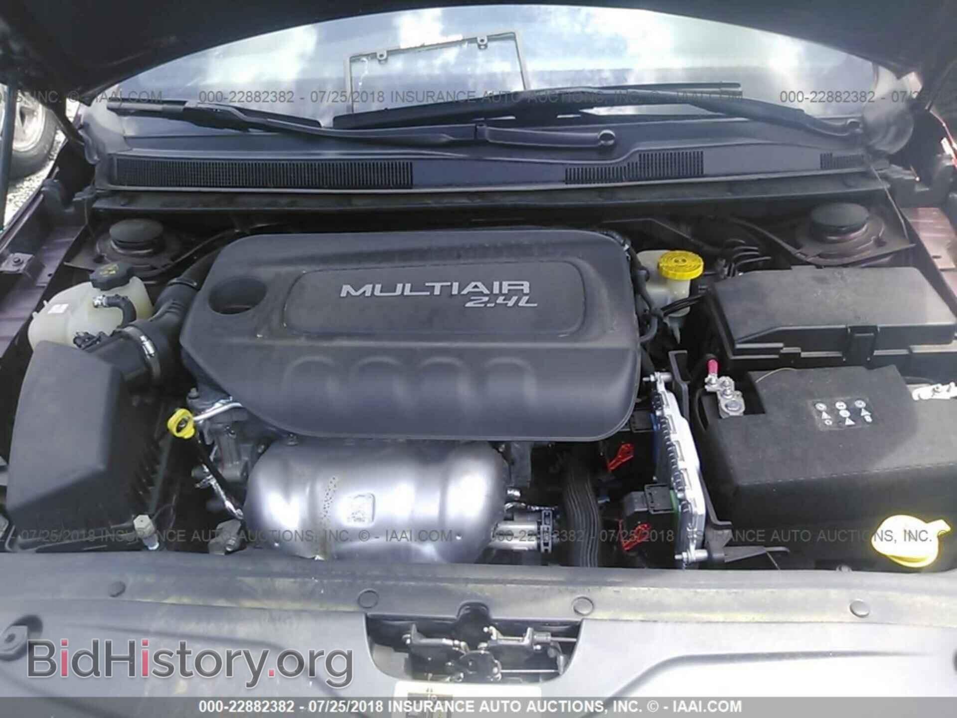 2015 Chrysler 200 - VIN: 1C3CCCBB3FN739268 - Photo 10