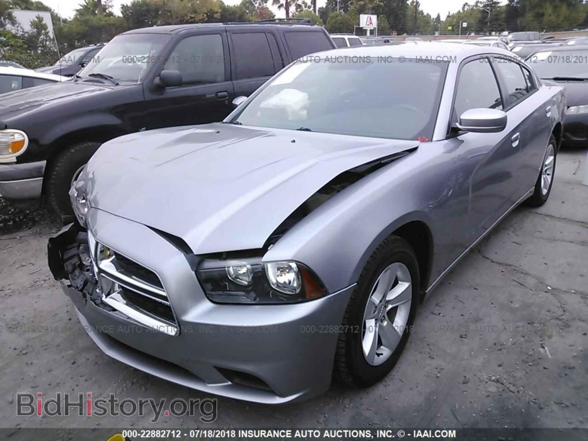 2013 Dodge Charger - VIN: 2C3CDXBG8DH609850 - Фото 2