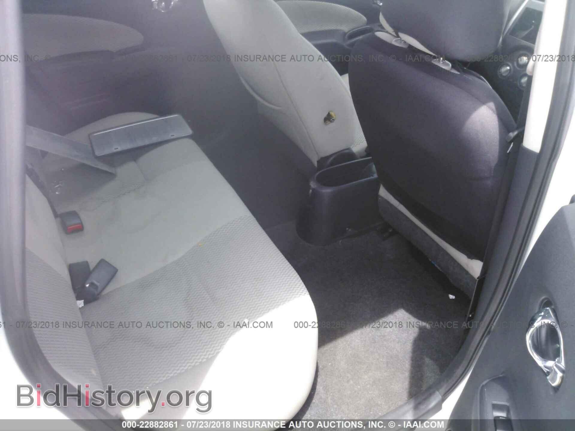 2014 Nissan Versa note - VIN: 3N1CE2CPXEL386572 - Photo 8
