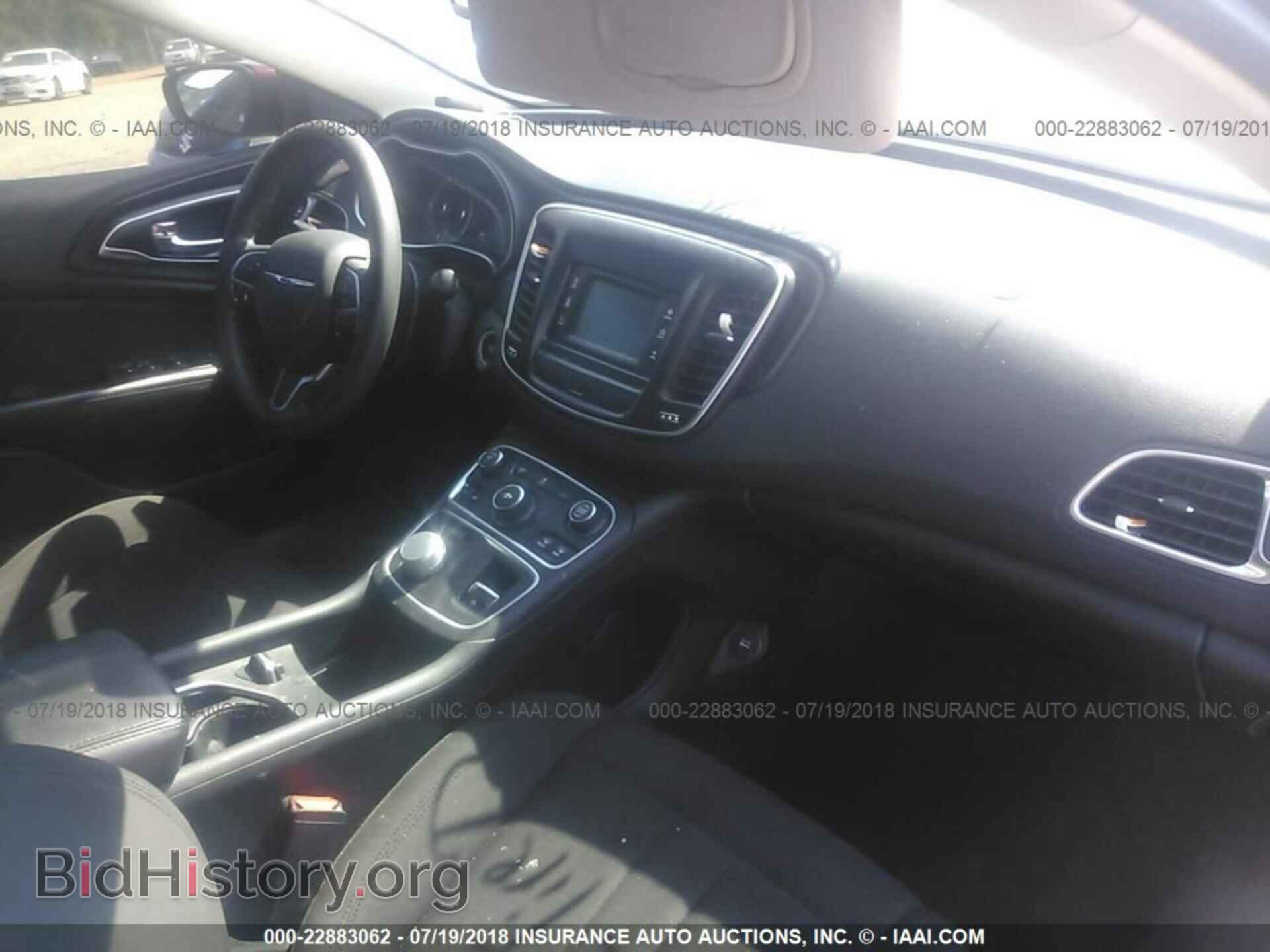 2015 Chrysler 200 - VIN: 1C3CCCAB6FN667760 - Photo 5