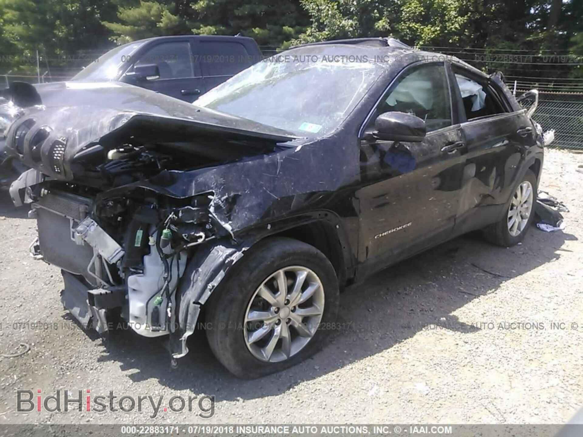2017 Jeep Cherokee - VIN: 1C4PJMDS8HW657670 - Фото 2