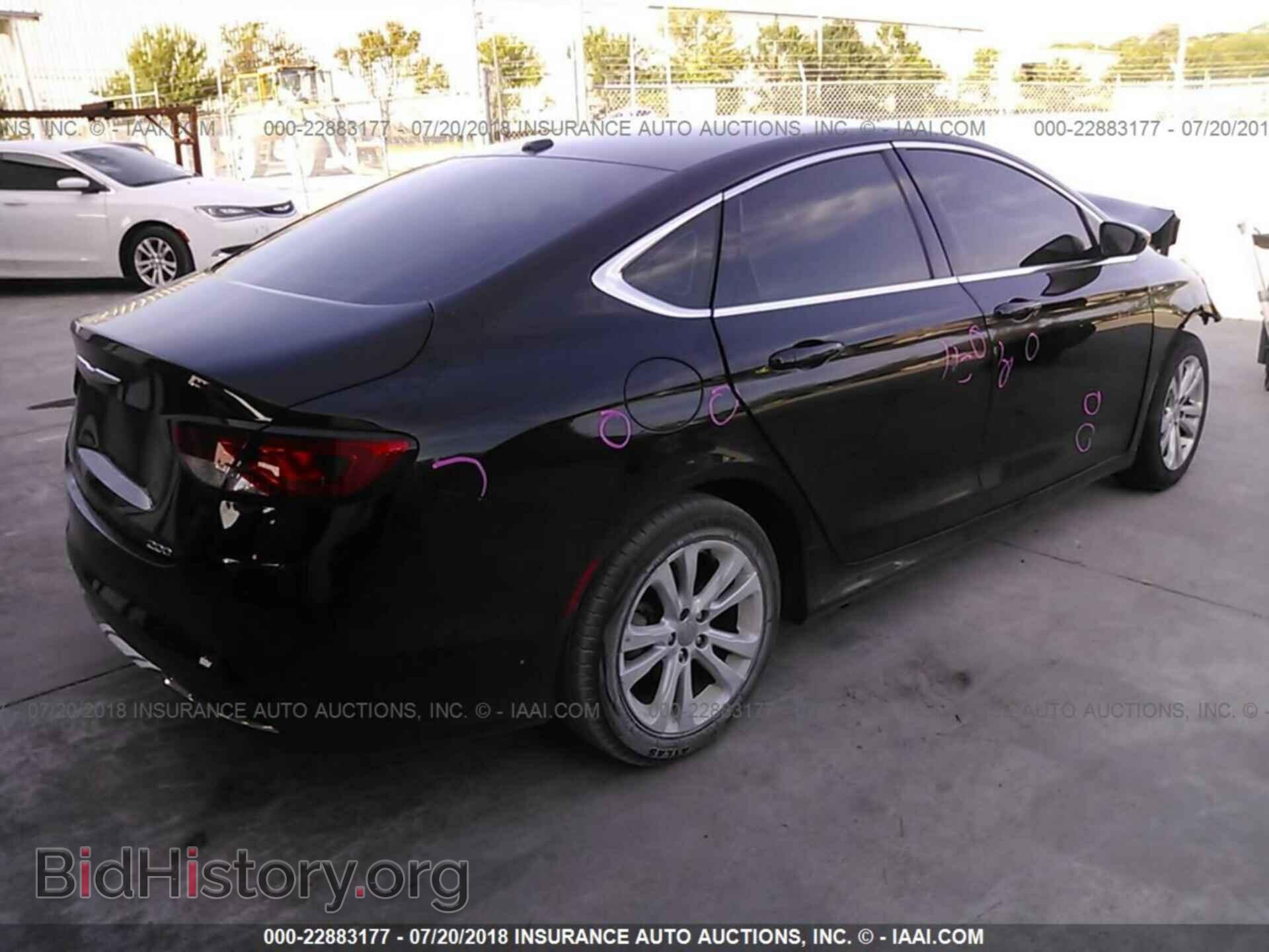 2015 Chrysler 200 - VIN: 1C3CCCAB4FN617195 - Photo 4
