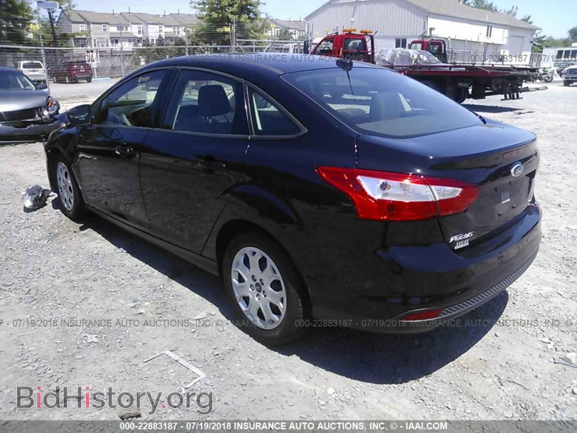 2012 Ford Focus - VIN: 1FAHP3F20CL217758 - Фото 3