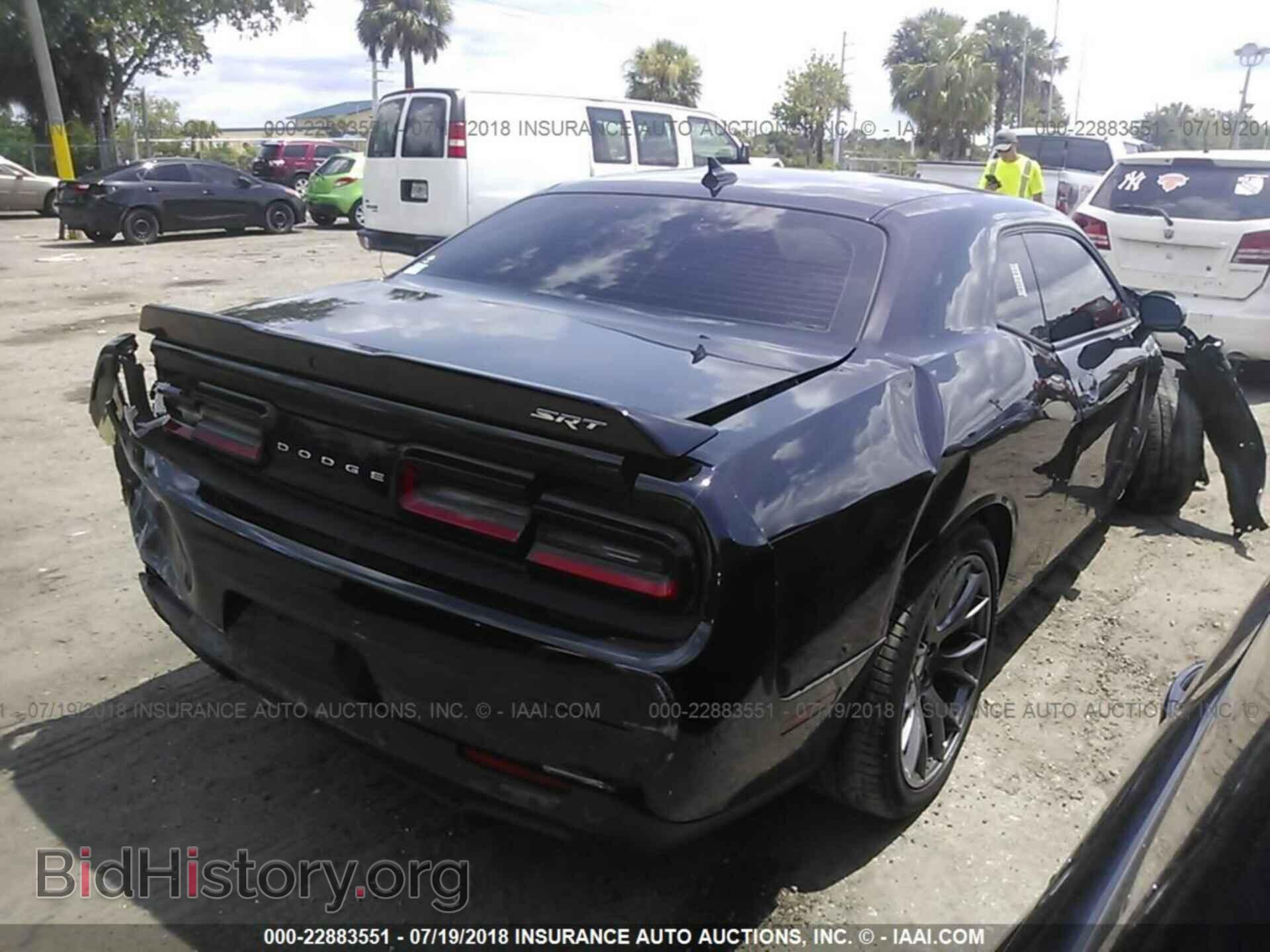 2015 Dodge Challenger - VIN: 2C3CDZDJXFH911213 - Фото 4