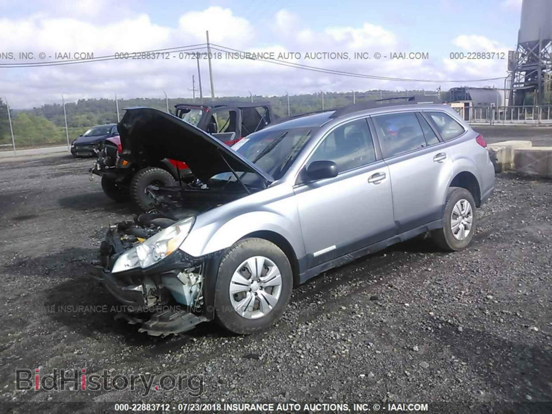 2011 Subaru Outback - VIN: 4S4BRCAC9B3443429 - Фото 2