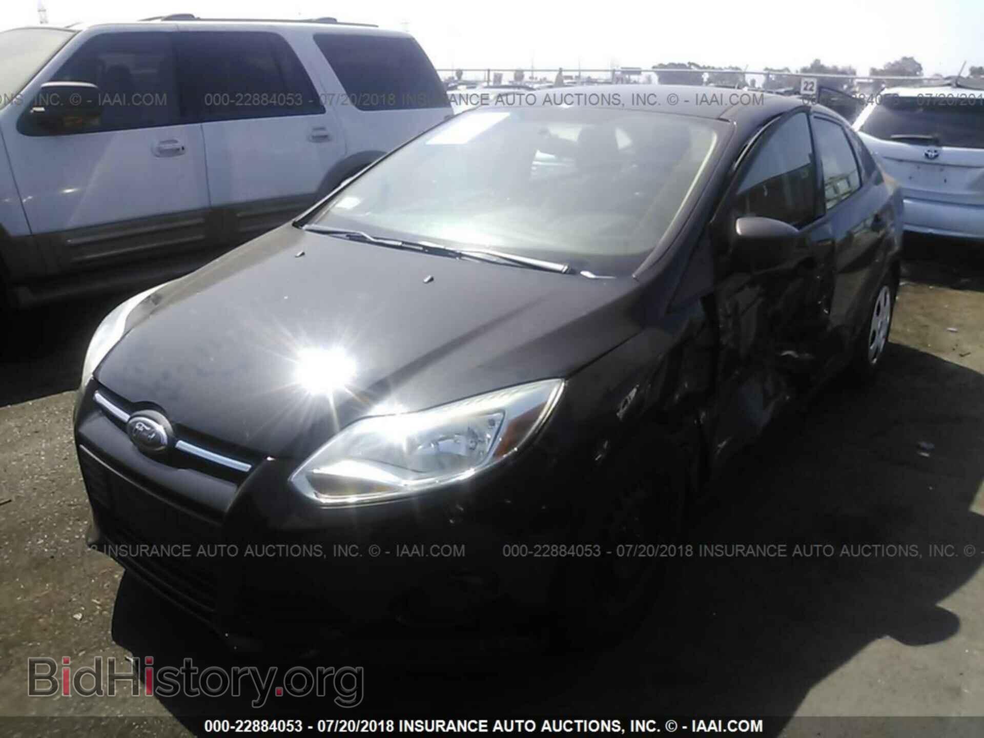 2014 Ford Focus - VIN: 1FADP3E2XEL224655 - Фото 2