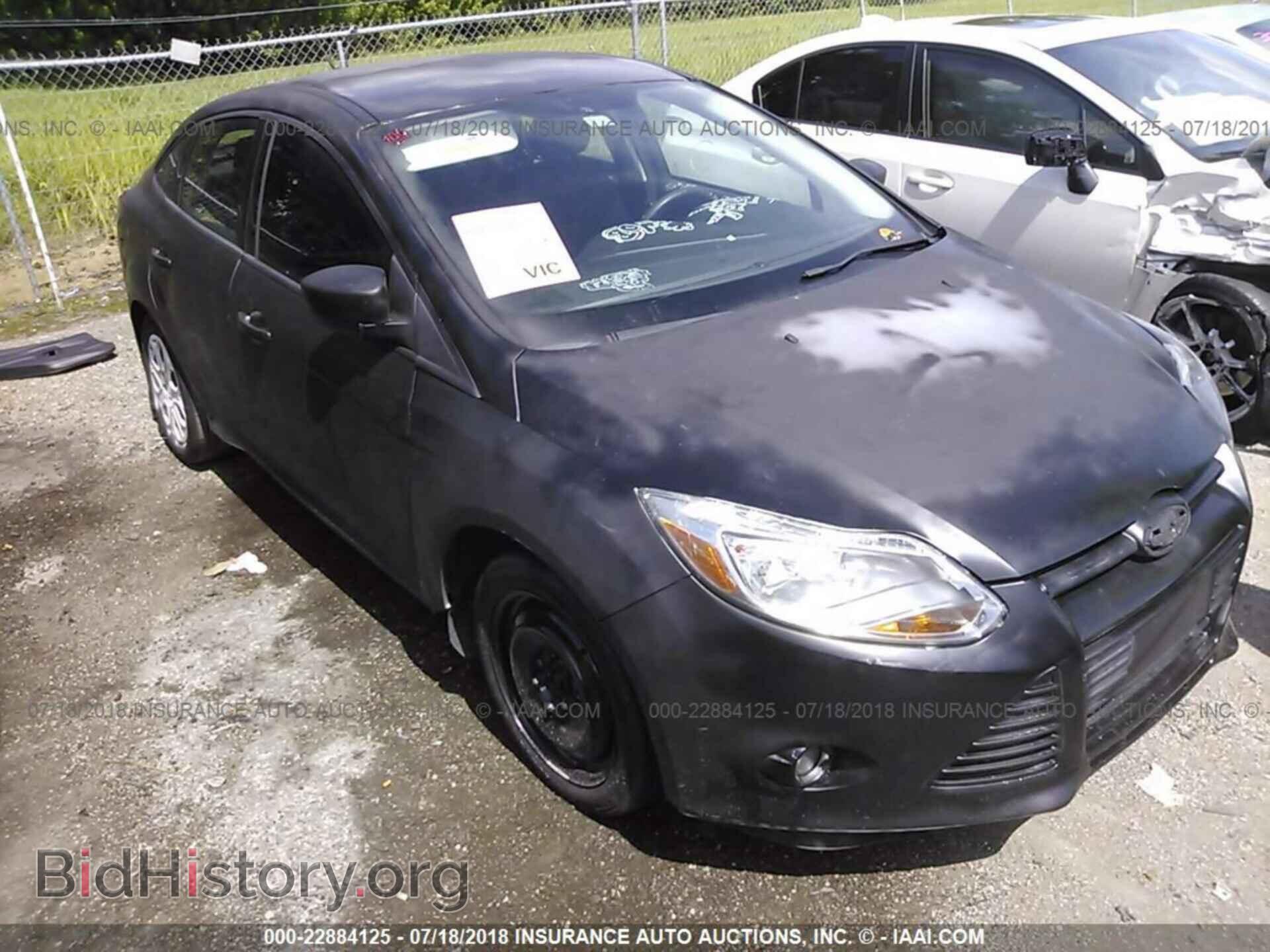 Photo 1FAHP3F22CL131481 - Ford Focus 2012