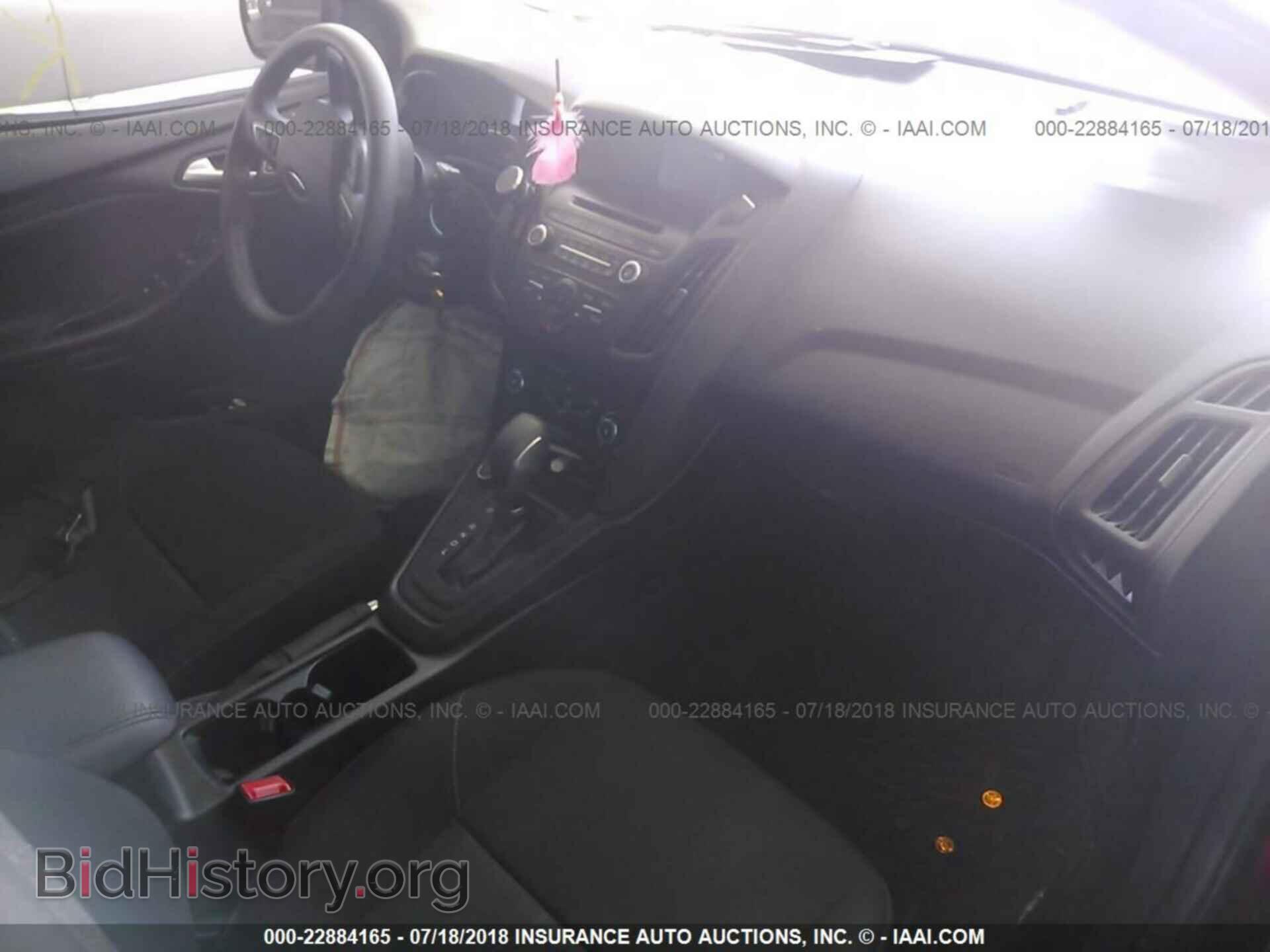 2017 Ford Focus - VIN: 1FADP3F28HL341802 - Photo 5