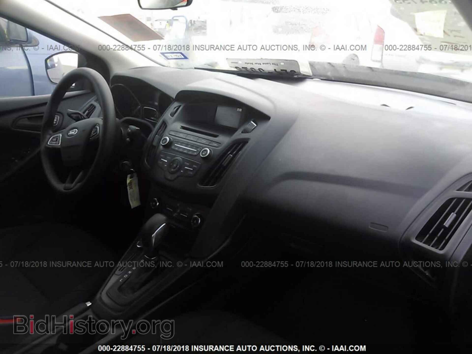 2017 Ford Focus - VIN: 1FADP3E21HL332652 - Фото 5