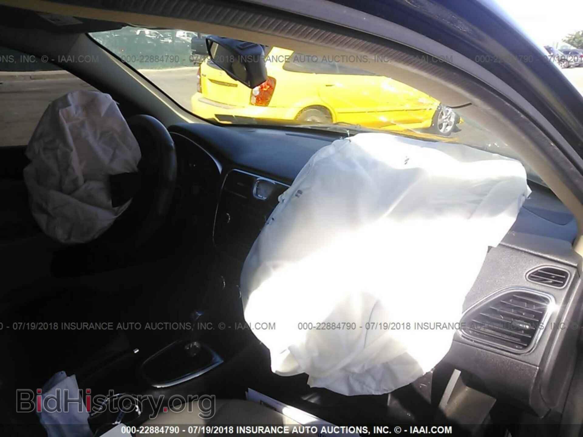 2013 Chrysler 200 - VIN: 1C3CCBAG8DN754983 - Photo 5
