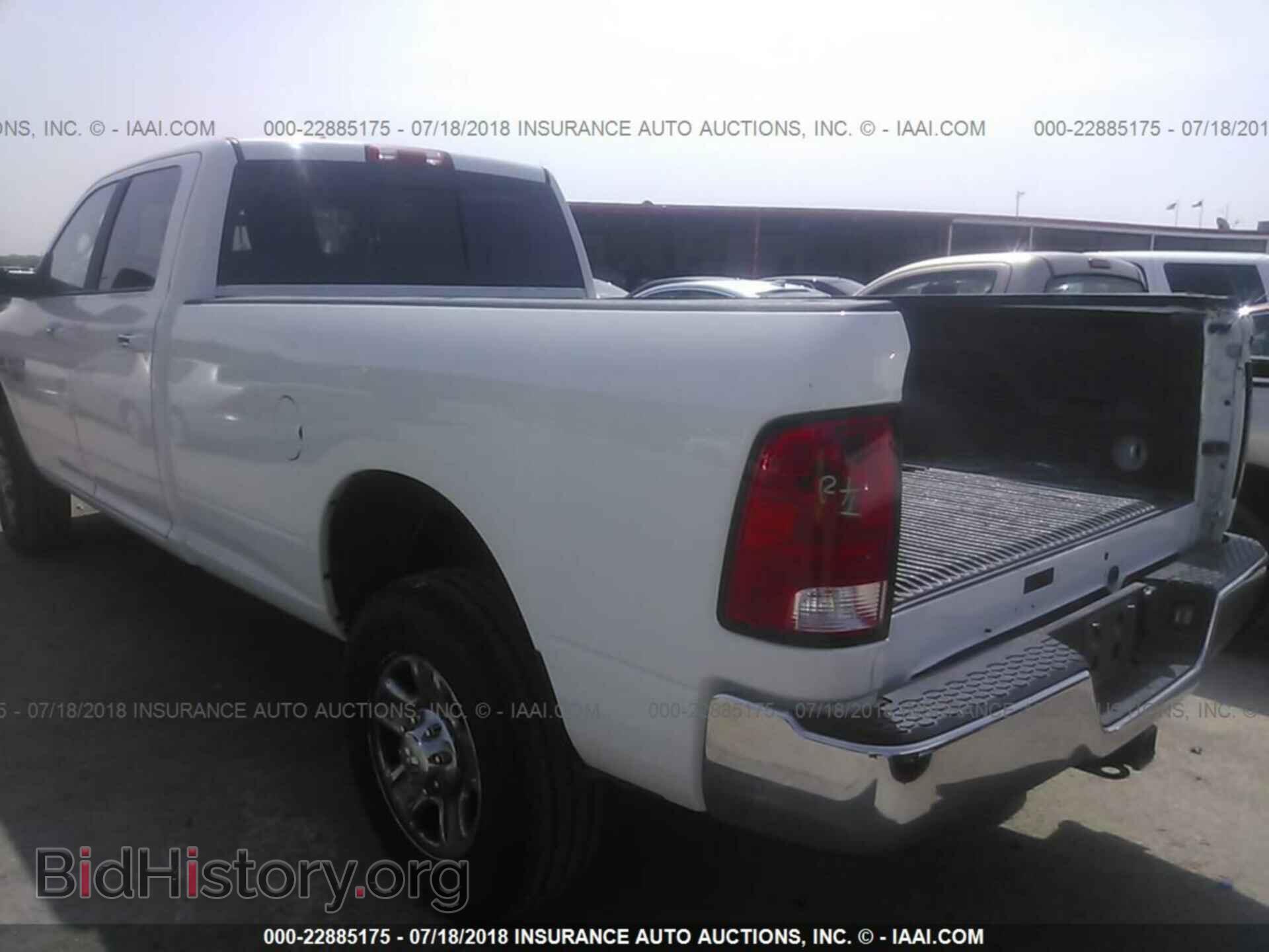 2017 Ram 3500 - VIN: 3C63R3HLXHG654943 - Фото 3