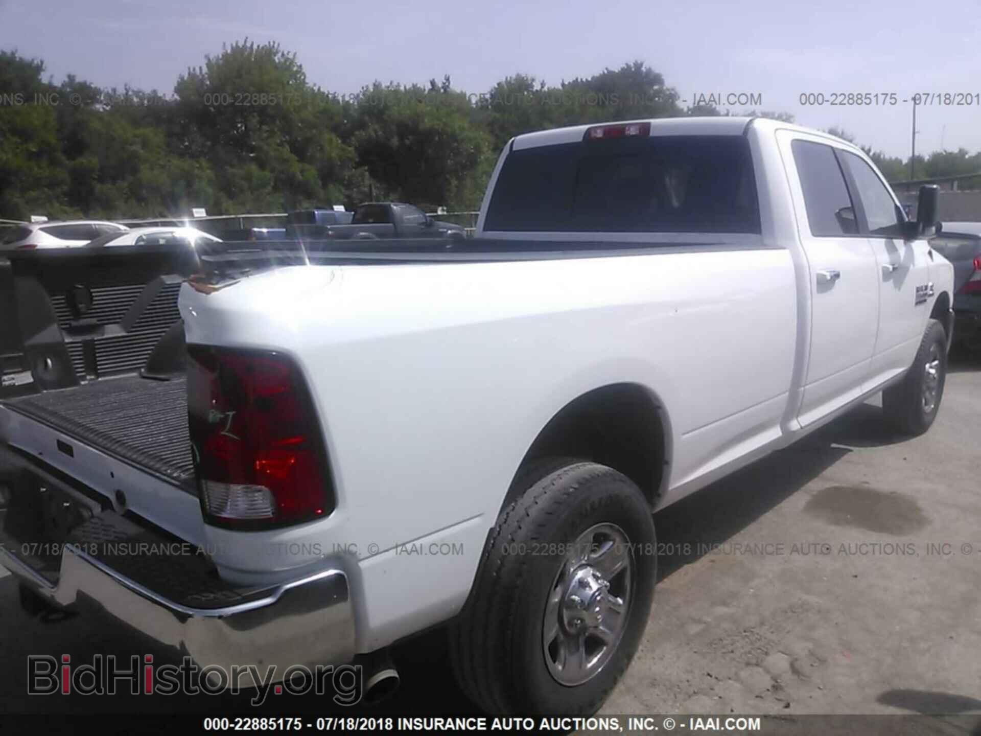 2017 Ram 3500 - VIN: 3C63R3HLXHG654943 - Фото 4