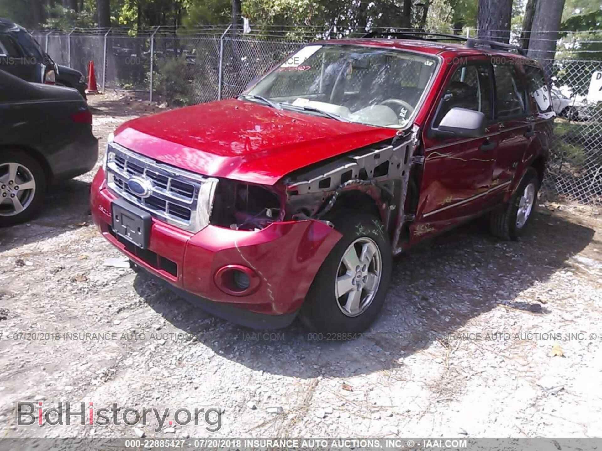 2011 Ford Escape - VIN: 1FMCU0C70BKA66609 - Фото 2