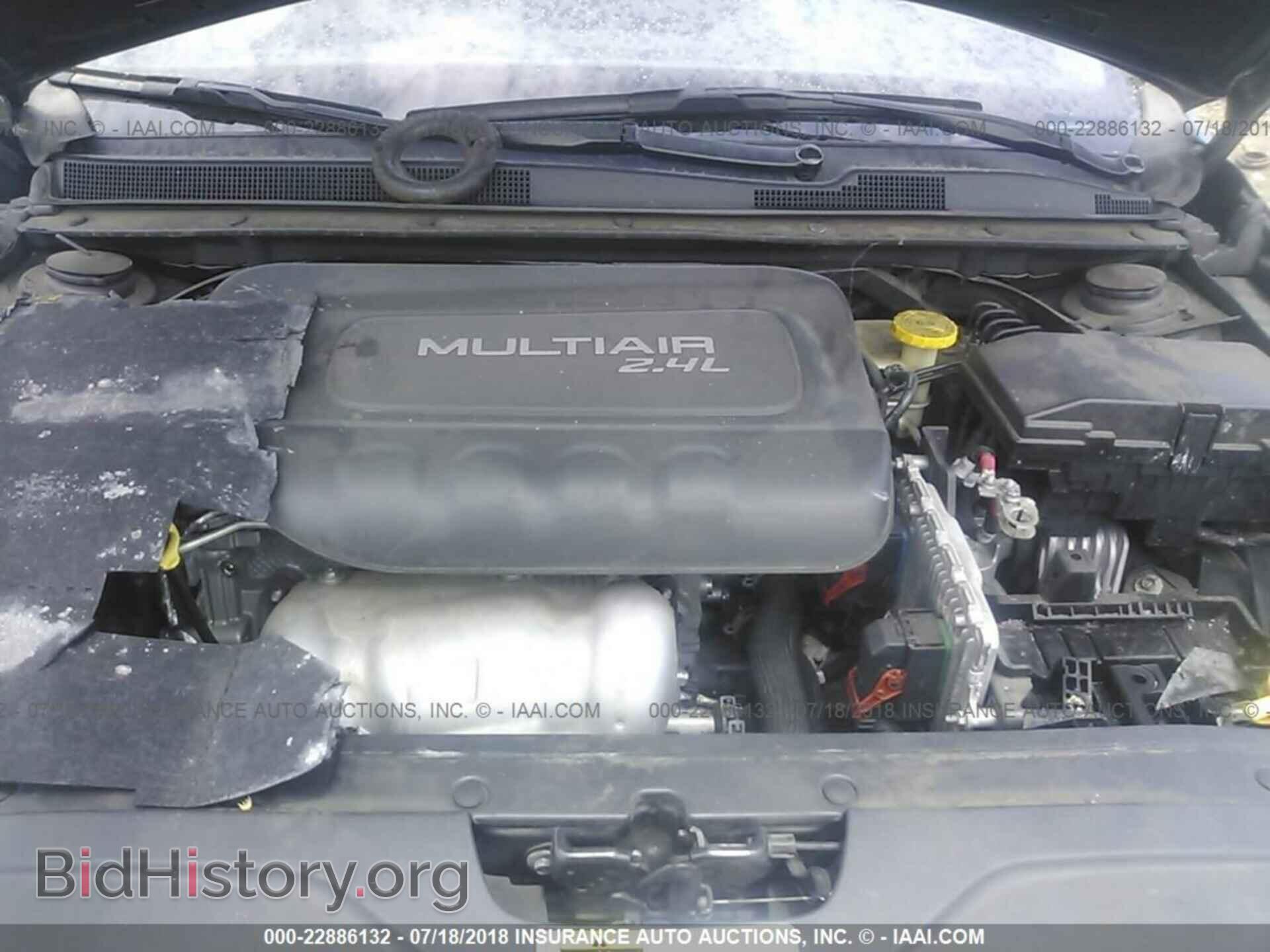 2016 Chrysler 200 - VIN: 1C3CCCAB8GN107496 - Фото 10
