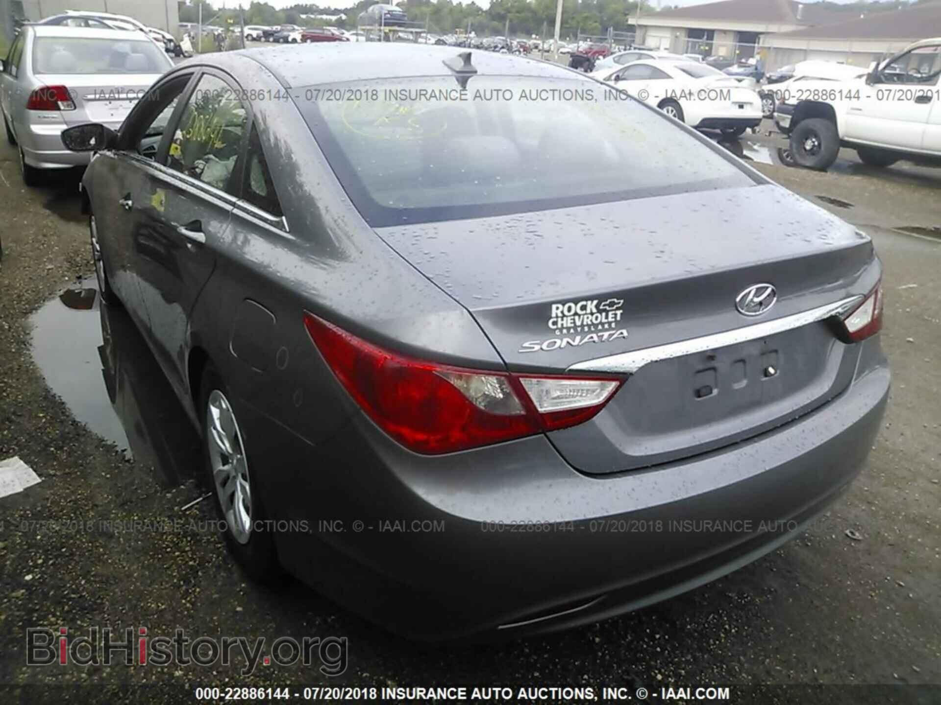 2012 Hyundai Sonata - VIN: 5NPEB4AC0CH471251 - Photo 3