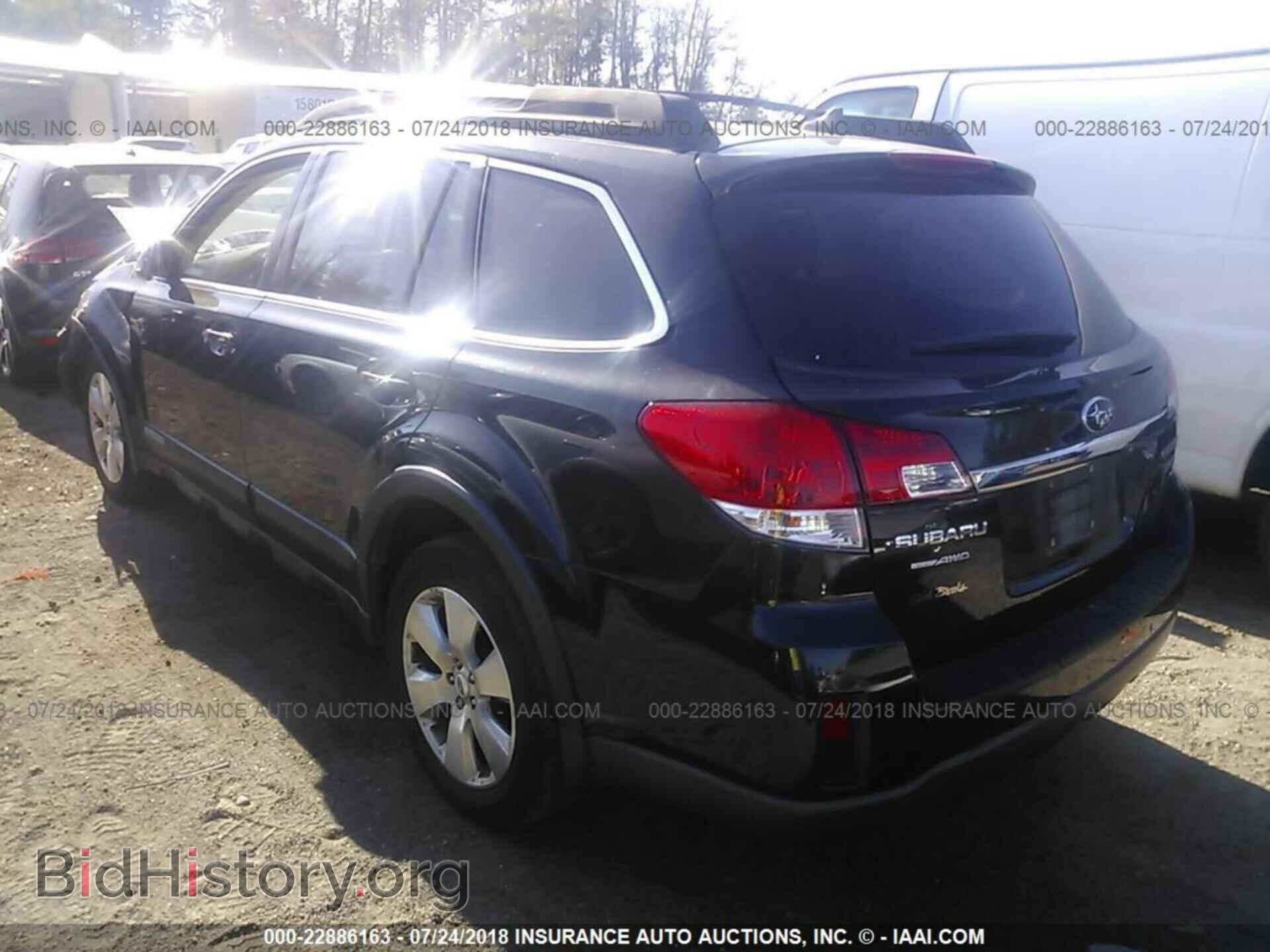 2011 Subaru Outback - VIN: 4S4BRDLC8B2436089 - Фото 3