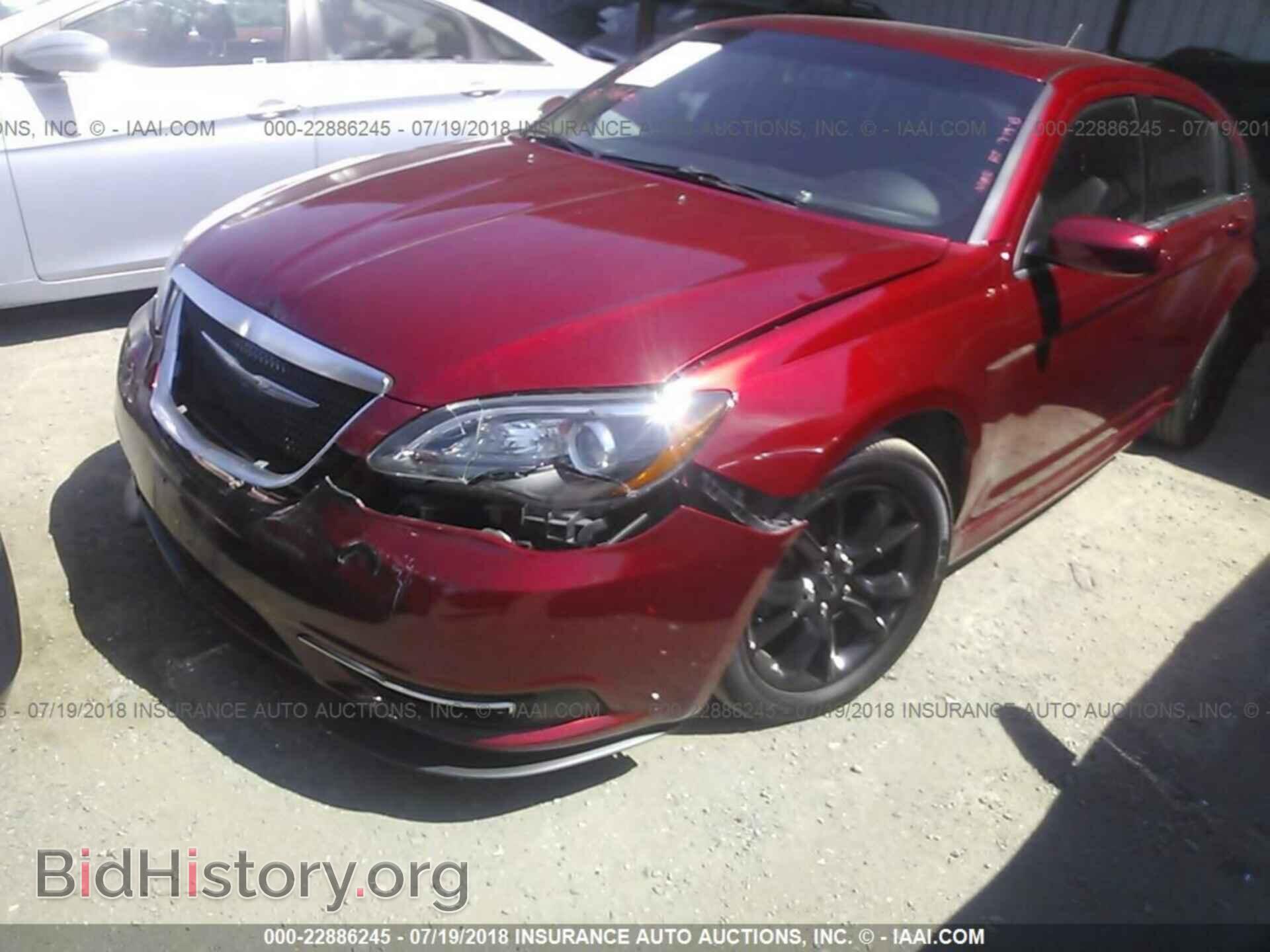 2014 Chrysler 200 - VIN: 1C3CCBBG1EN186849 - Фото 2