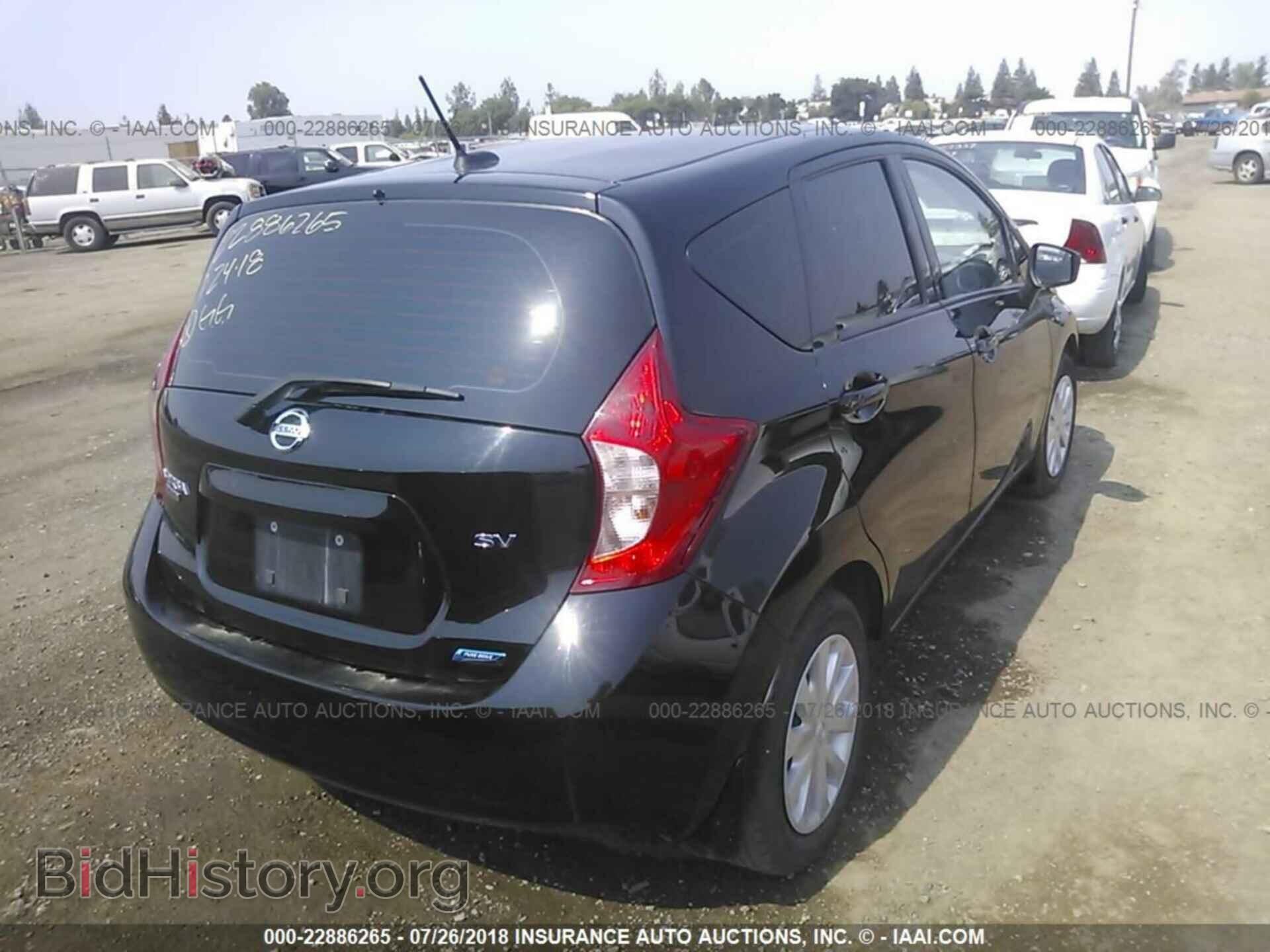 2016 Nissan Versa note - VIN: 3N1CE2CP2GL402198 - Photo 4