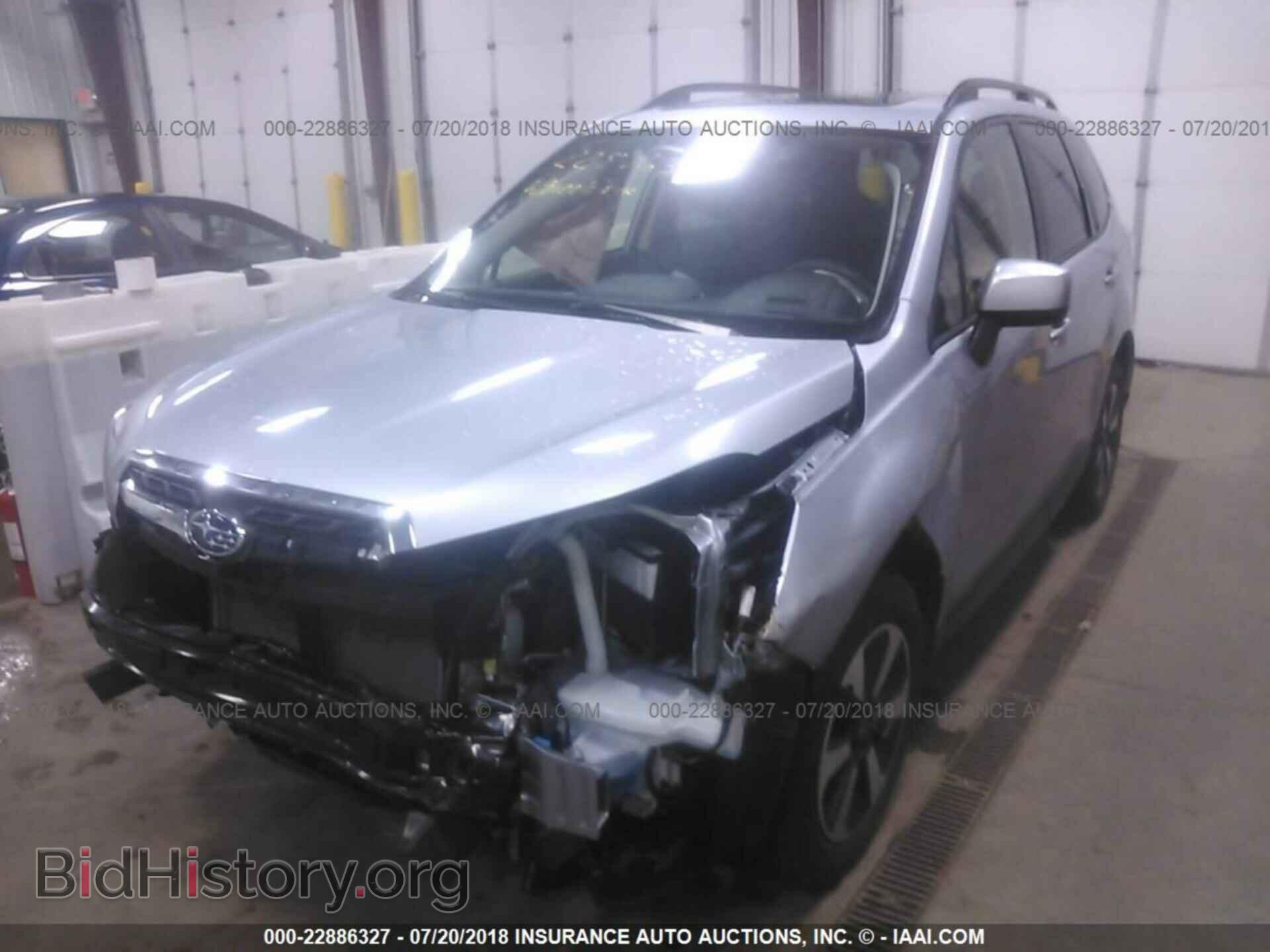 2018 Subaru Forester - VIN: JF2SJAGC0JH480542 - Фото 2