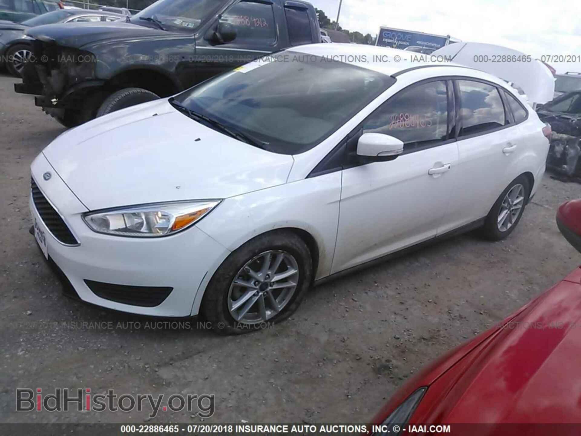 2017 Ford Focus - VIN: 1FADP3F29HL281867 - Photo 2
