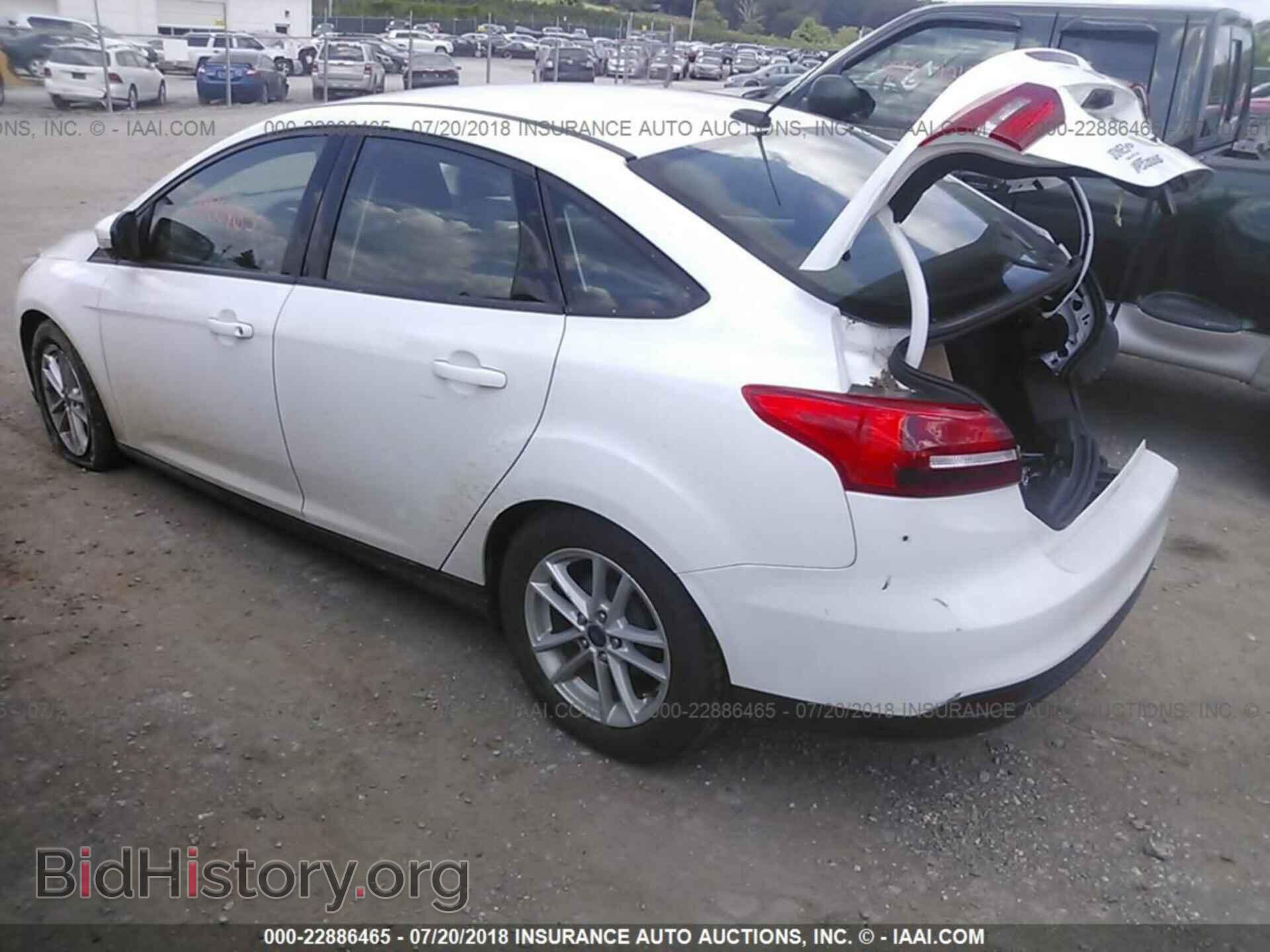 2017 Ford Focus - VIN: 1FADP3F29HL281867 - Photo 3