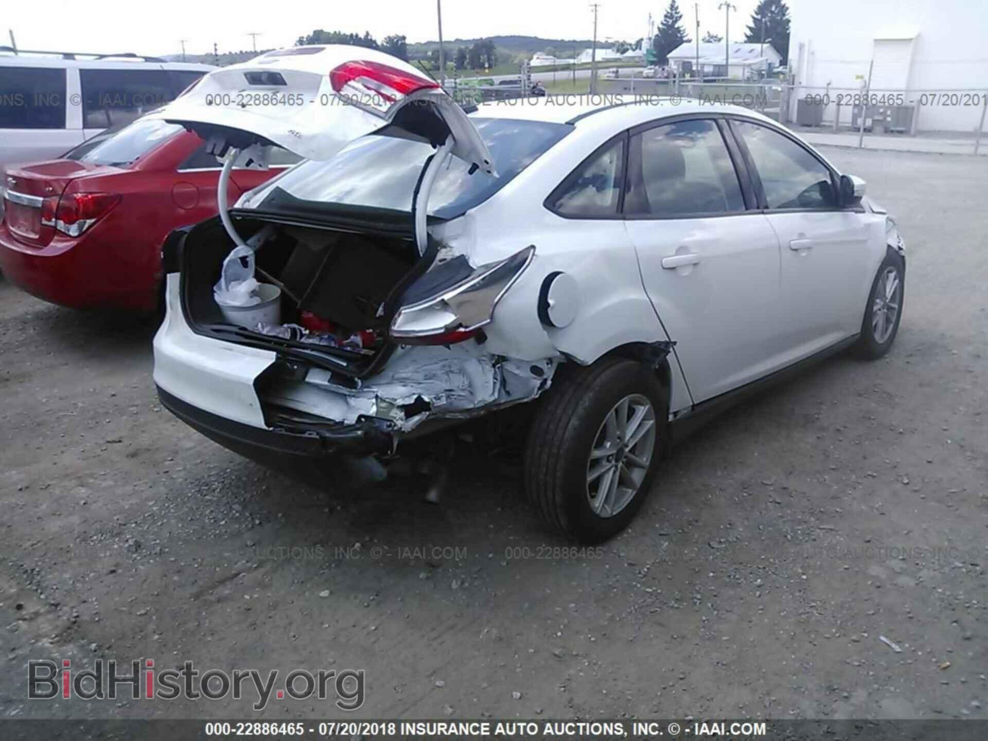 2017 Ford Focus - VIN: 1FADP3F29HL281867 - Photo 4