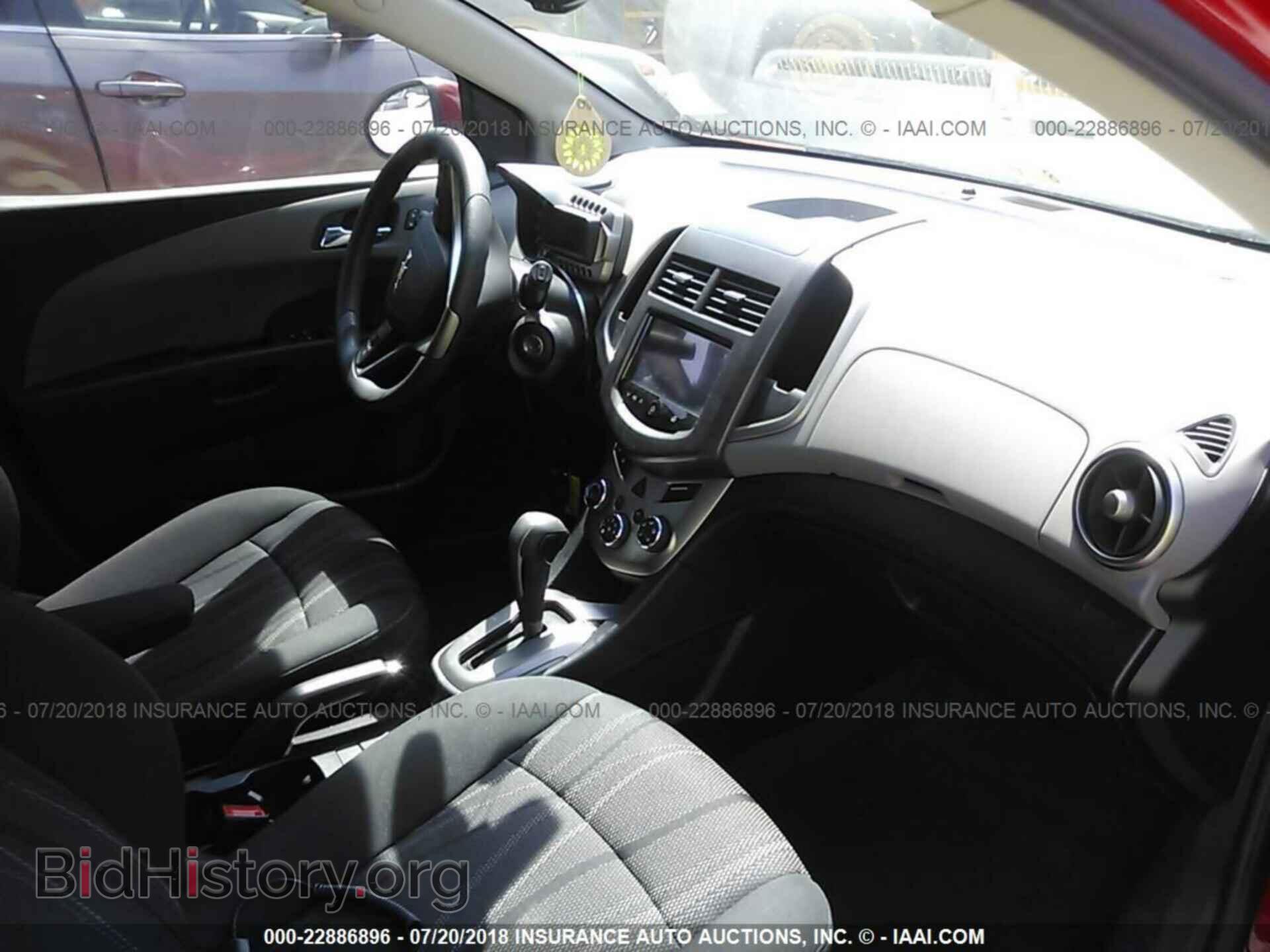2015 Chevrolet Sonic - VIN: 1G1JC6SB9F4218655 - Фото 5