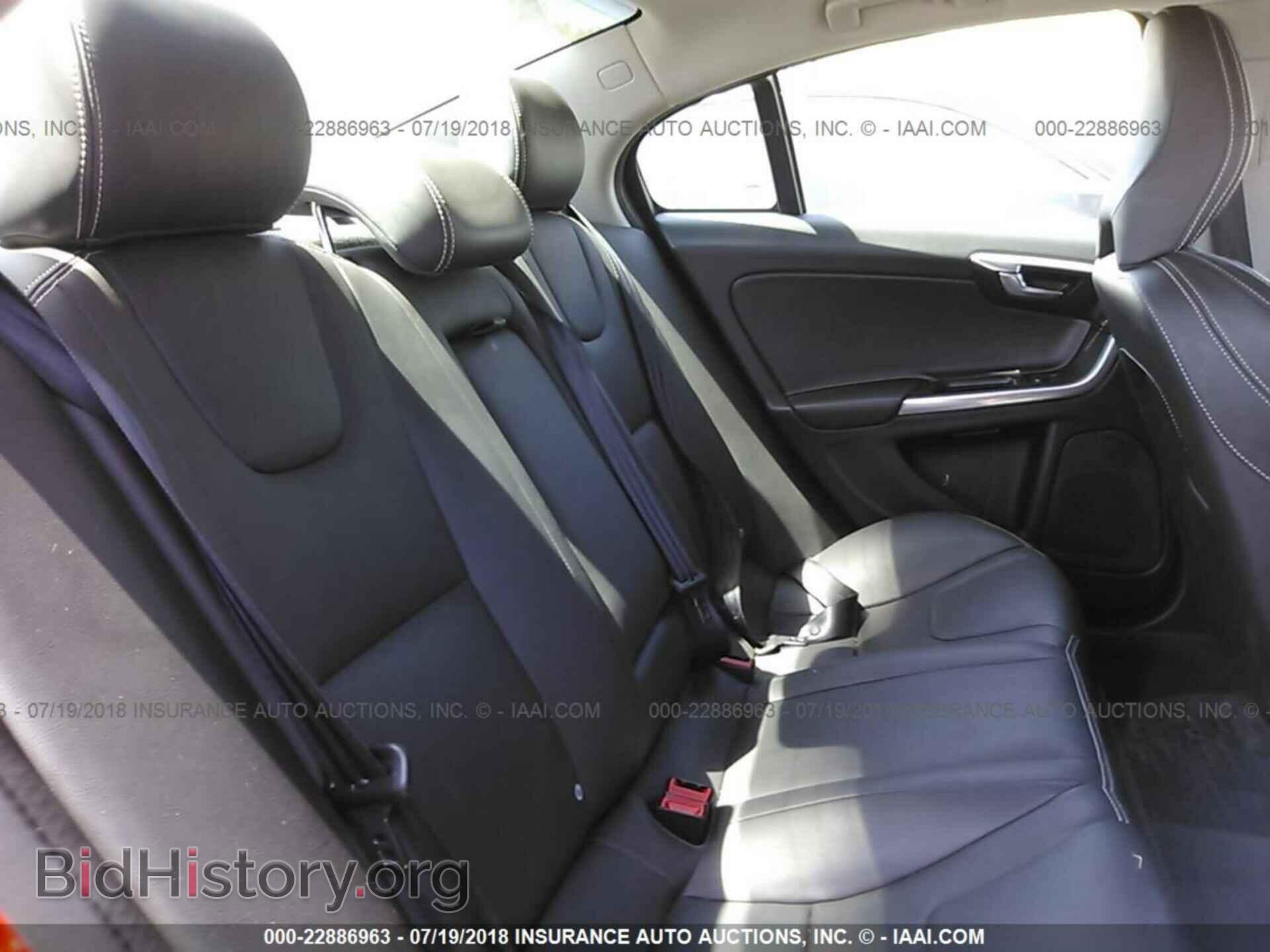 2017 Volvo S60 - VIN: YV126MFL5H2429466 - Фото 8