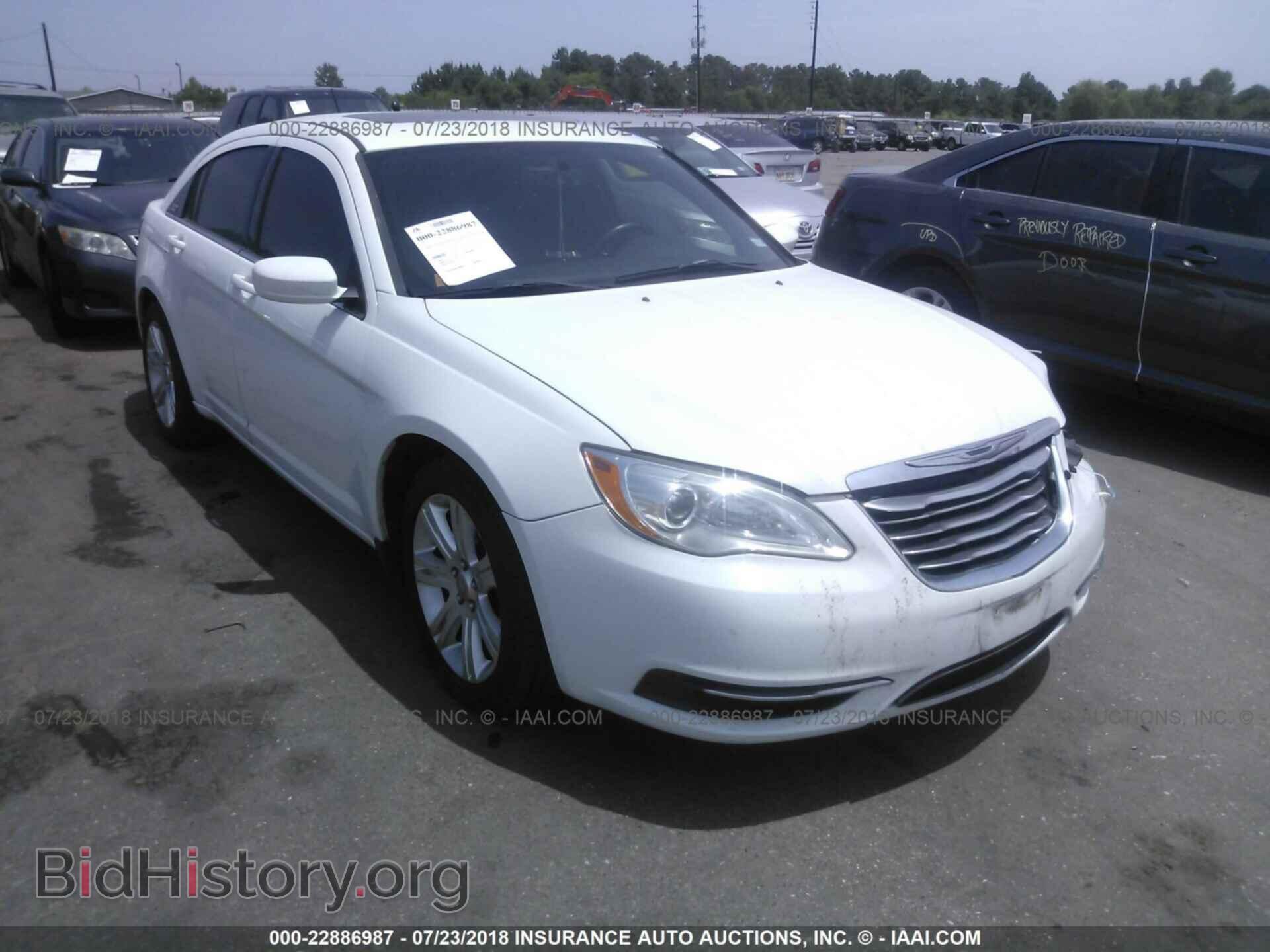 Фотография 1C3BC1FGXBN576909 - Chrysler 200 2011