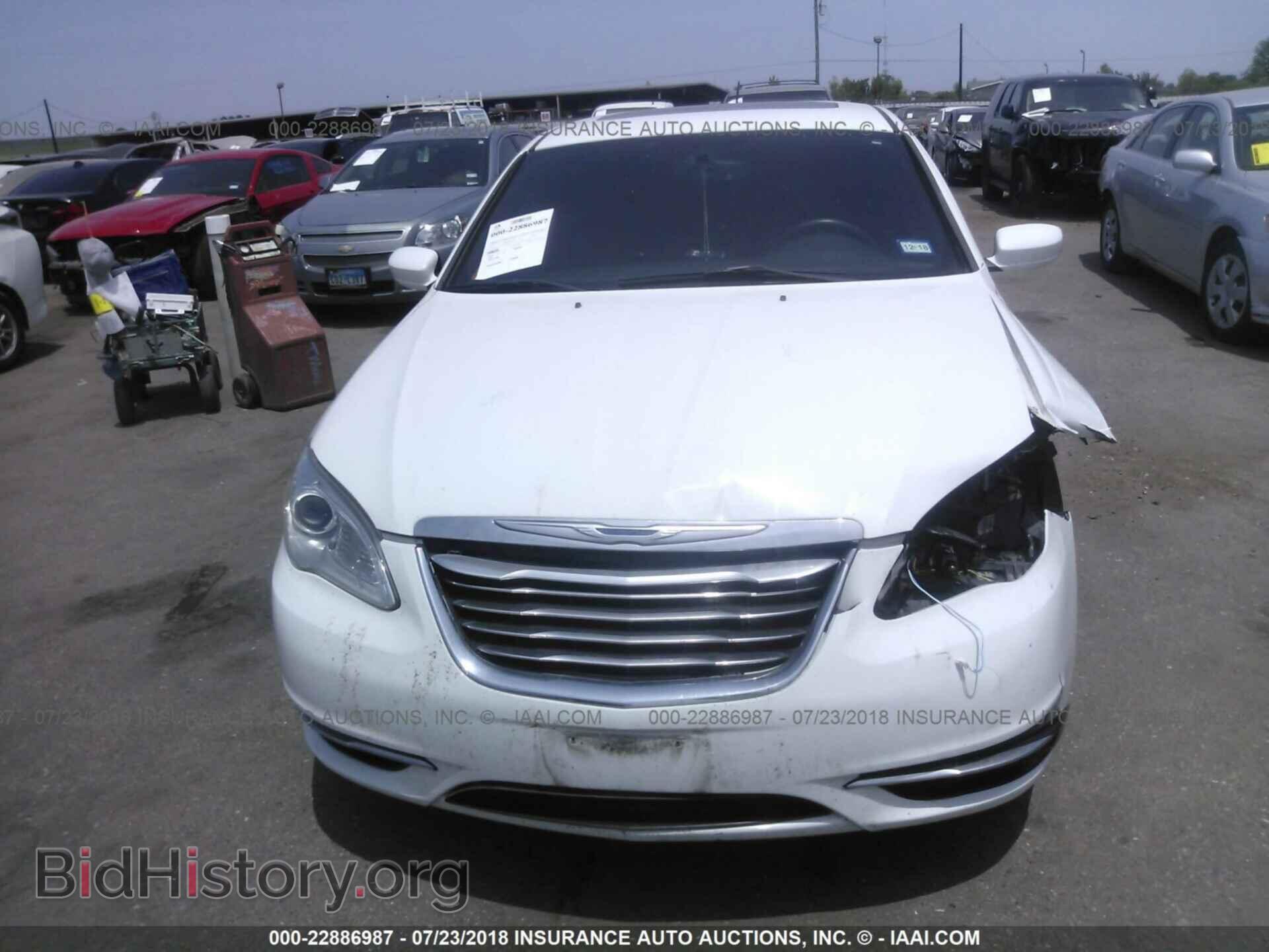 2011 Chrysler 200 - VIN: 1C3BC1FGXBN576909 - Фото 6