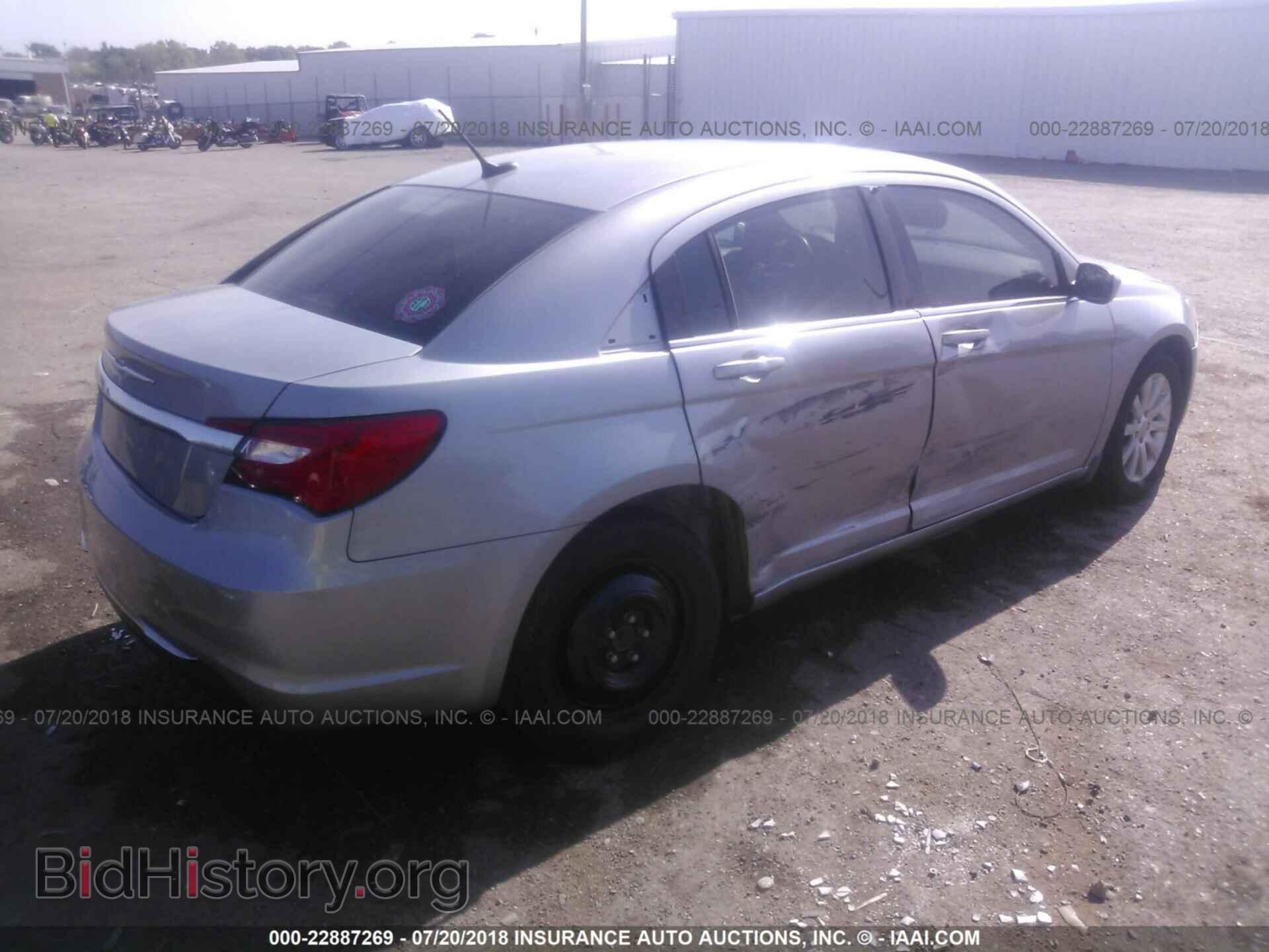 2013 Chrysler 200 - VIN: 1C3CCBBG0DN528533 - Photo 4