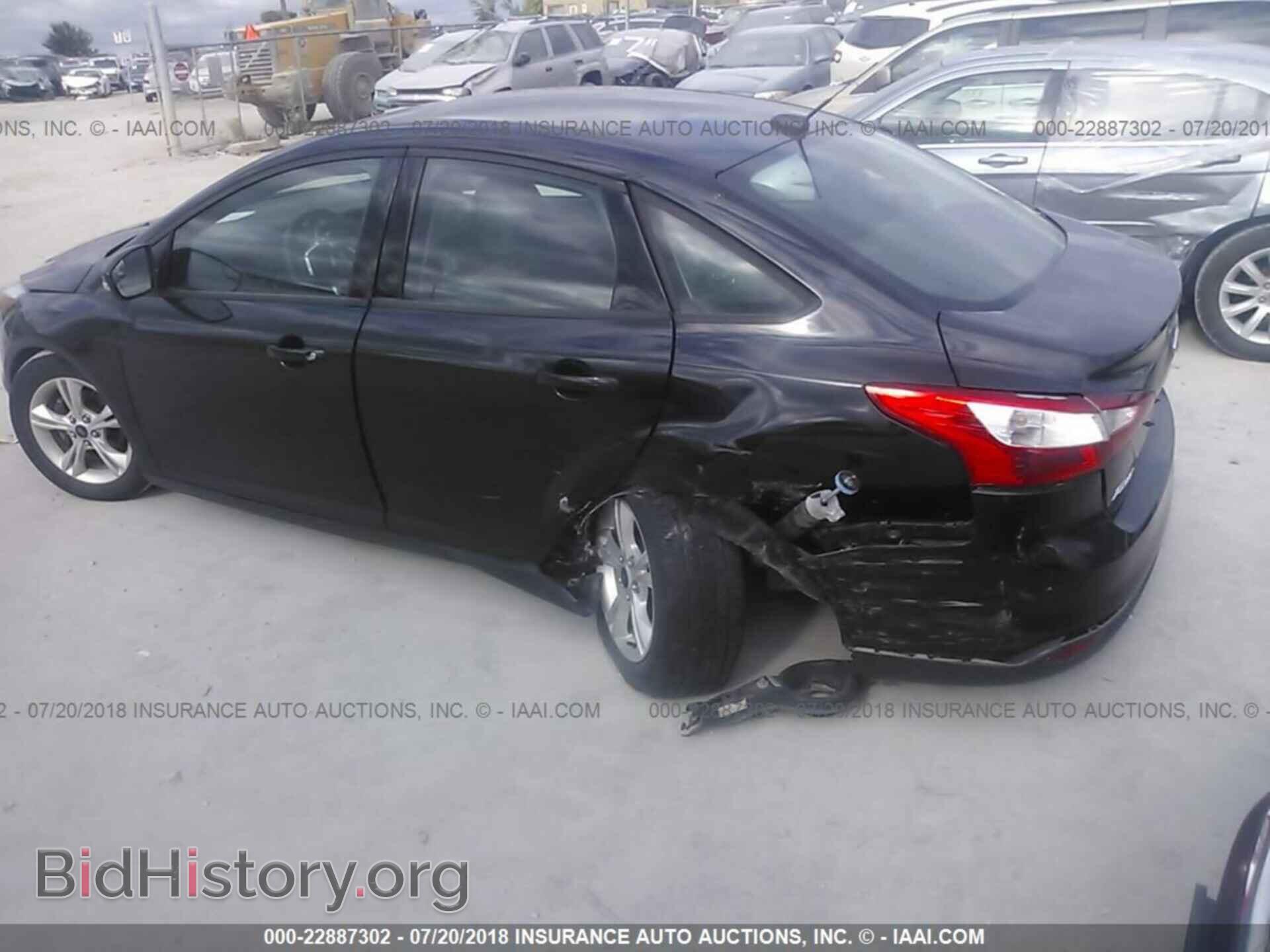 2014 Ford Focus - VIN: 1FADP3F2XEL339660 - Photo 3