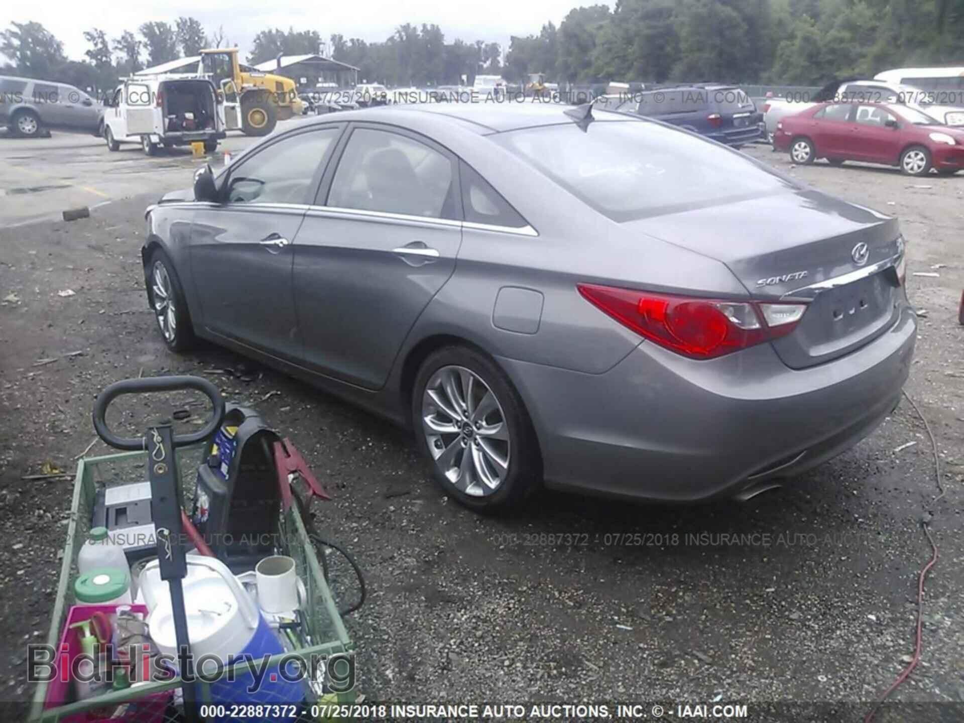 2012 Hyundai Sonata - VIN: 5NPEC4ABXCH478079 - Photo 3