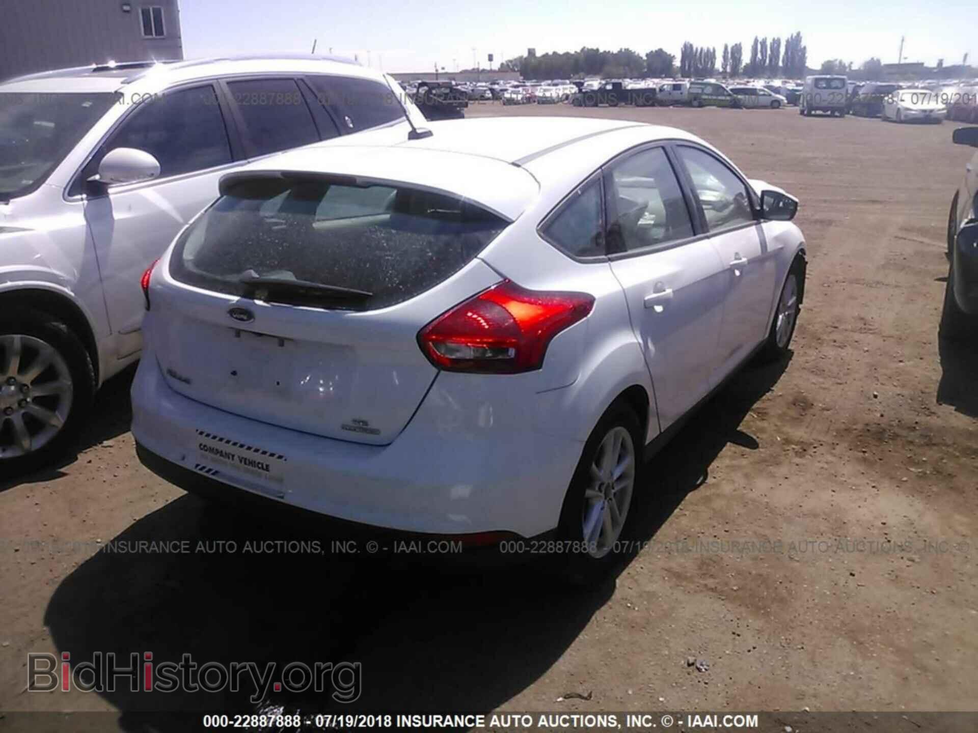 2015 Ford Focus - VIN: 1FADP3K26FL348024 - Photo 4