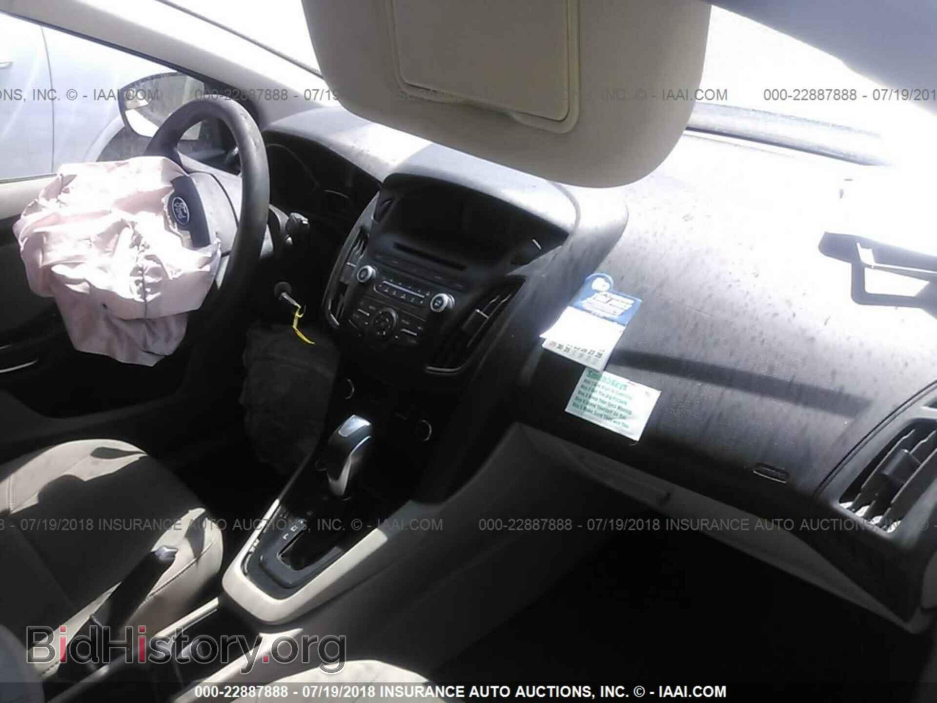 2015 Ford Focus - VIN: 1FADP3K26FL348024 - Photo 5