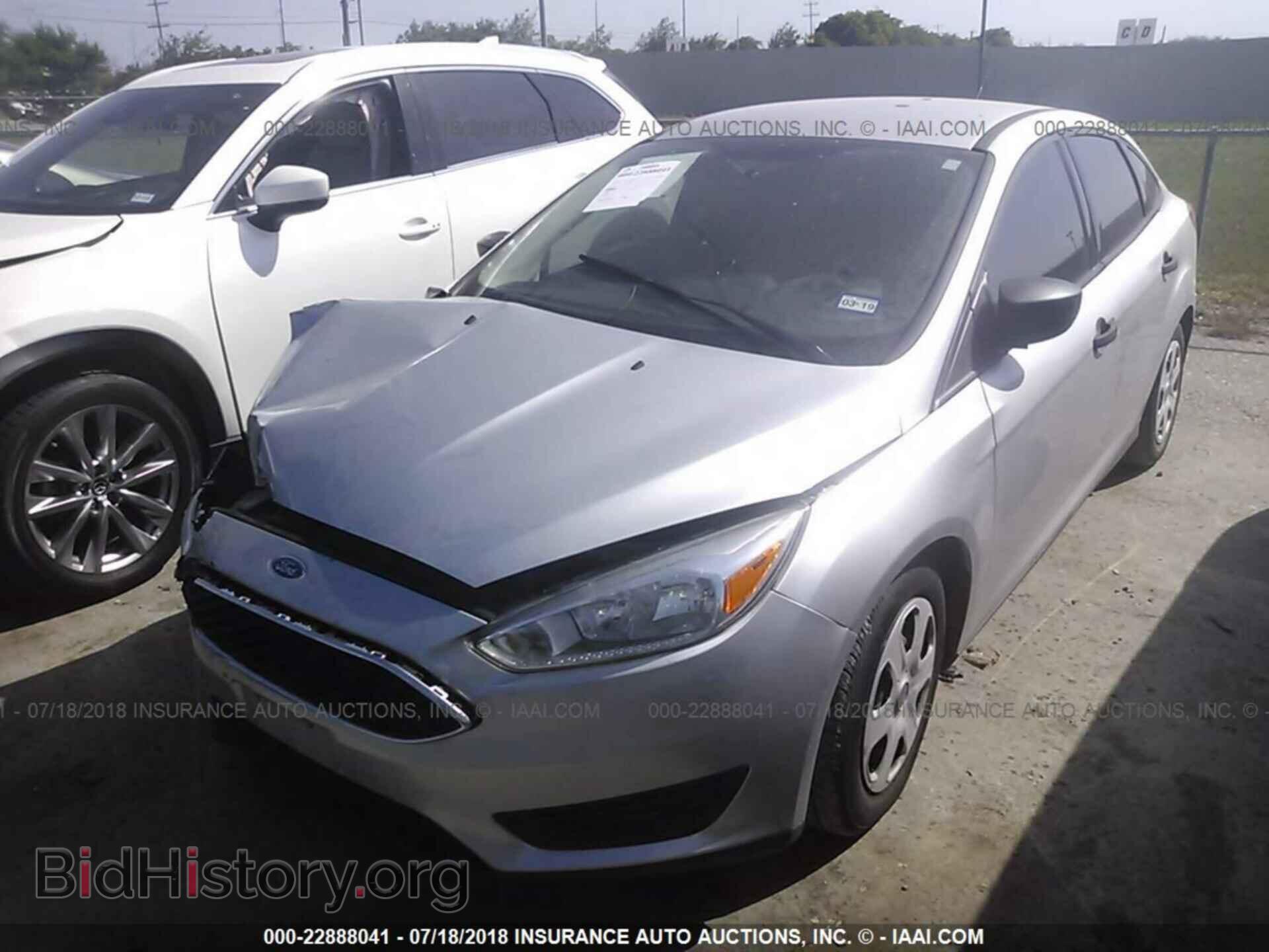 2016 Ford Focus - VIN: 1FADP3E2XGL237926 - Фото 2
