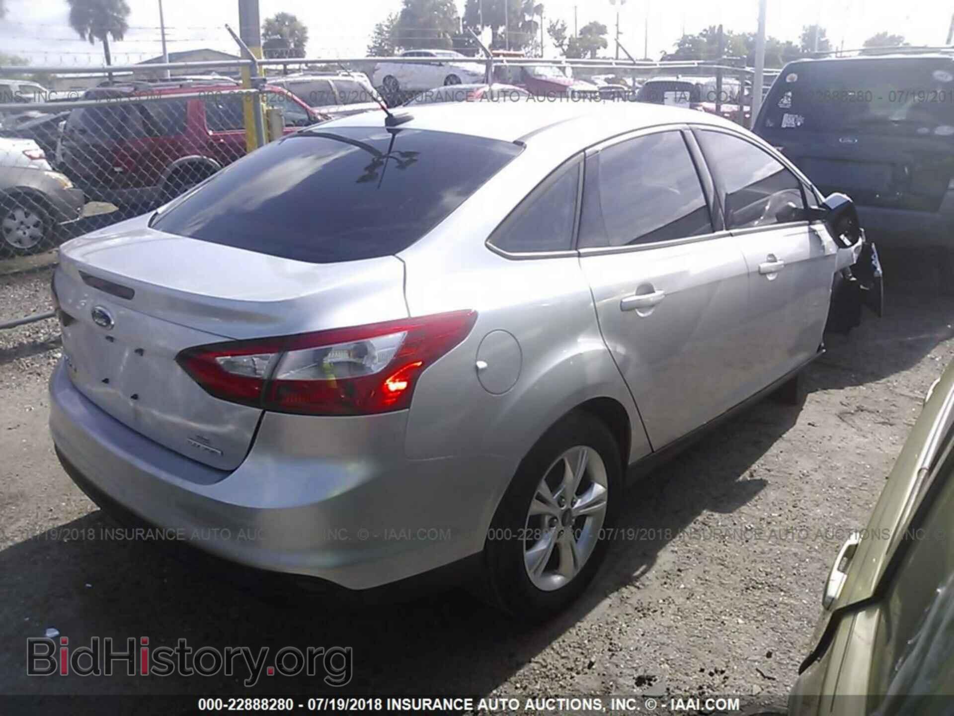 2013 Ford Focus - VIN: 1FADP3F27DL359847 - Photo 4