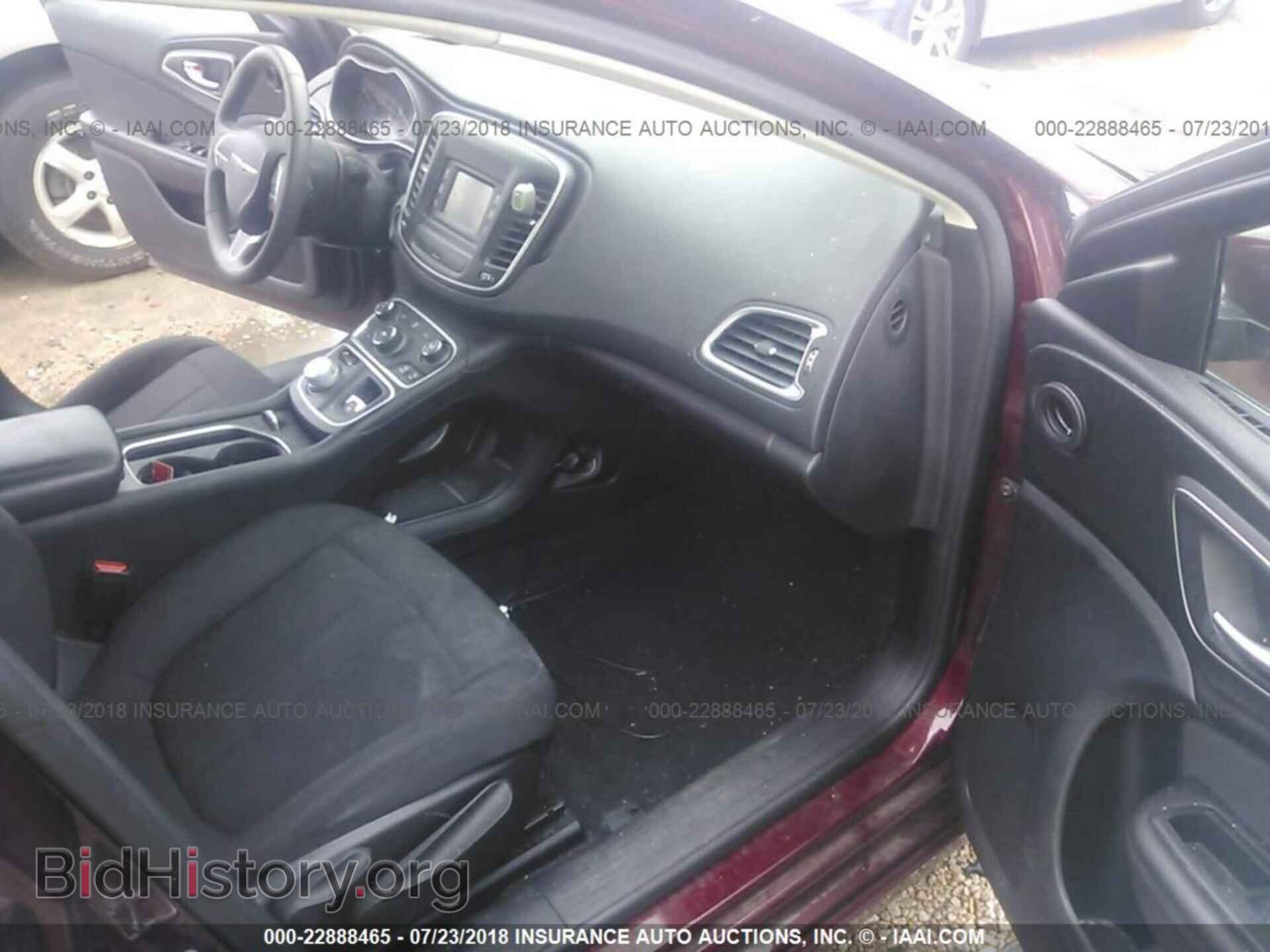 2015 Chrysler 200 - VIN: 1C3CCCAB2FN579658 - Photo 5