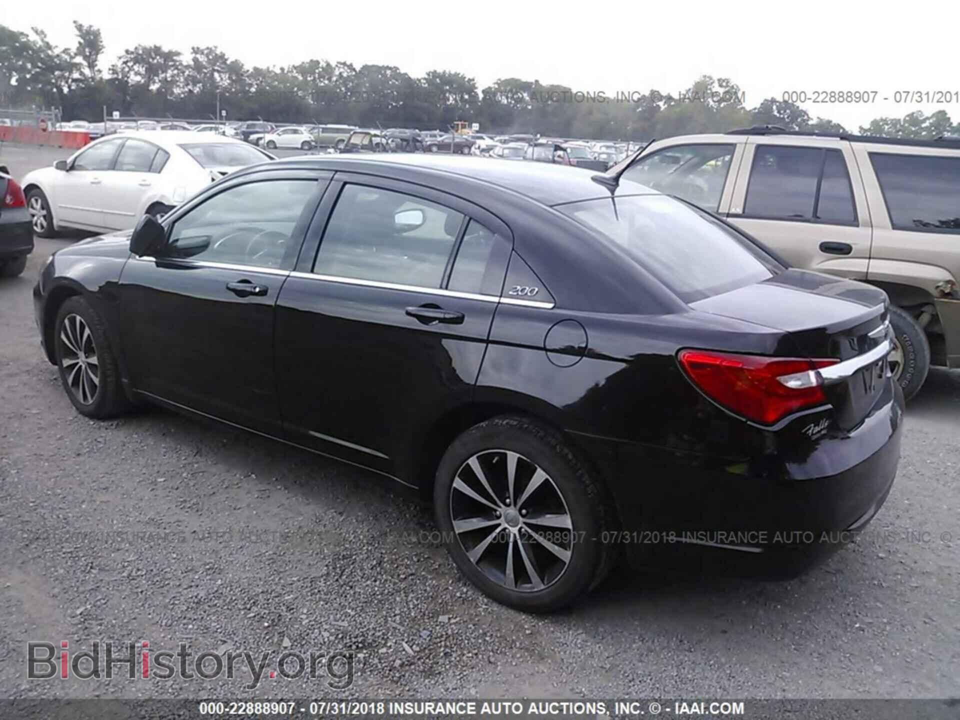 2013 Chrysler 200 - VIN: 1C3CCBCG3DN649751 - Фото 3