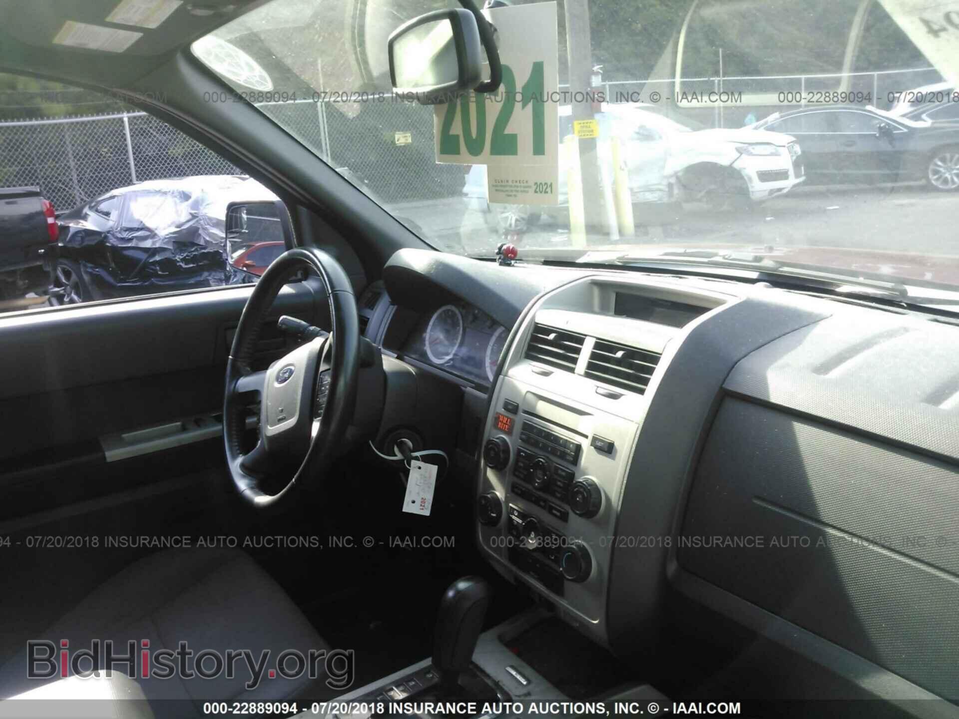 2011 Ford Escape - VIN: 1FMCU0D70BKA72232 - Фото 5