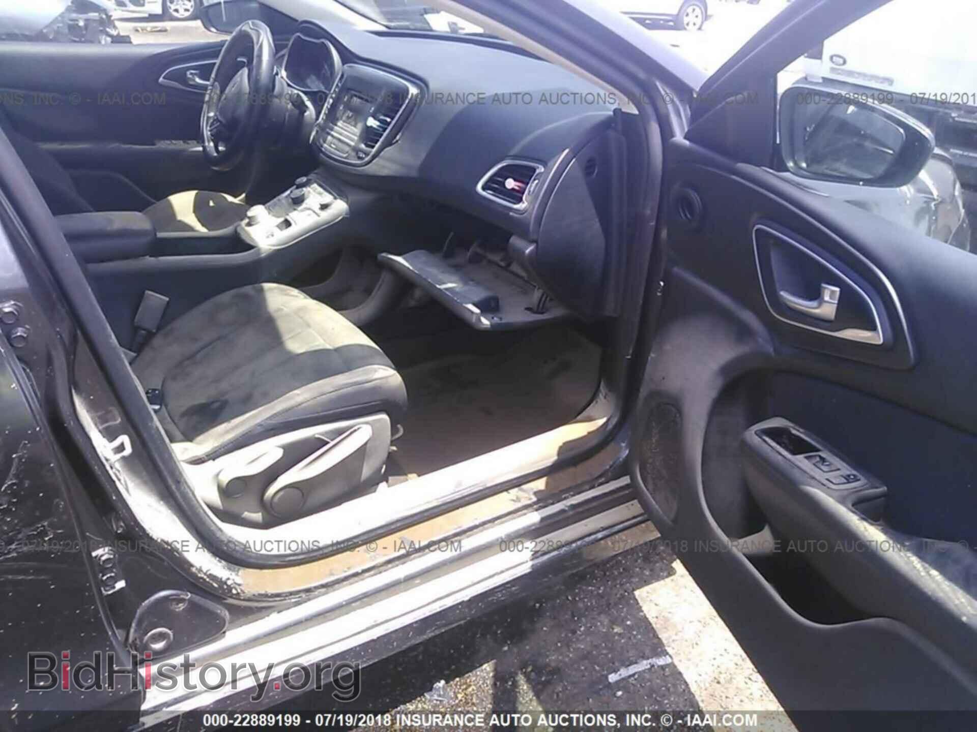 2015 Chrysler 200 - VIN: 1C3CCCAB8FN666321 - Фото 5