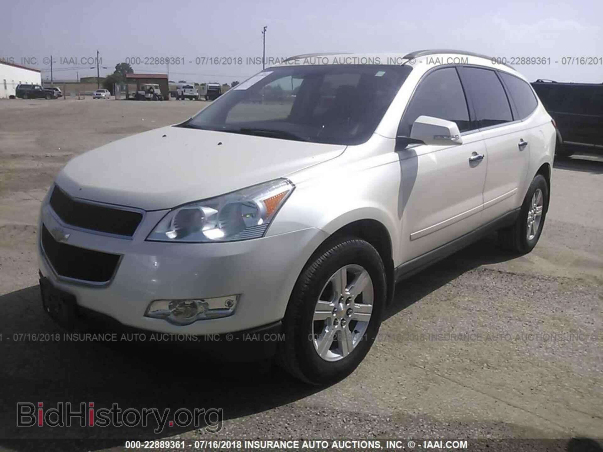 2012 Chevrolet Traverse - VIN: 1GNKRGED5CJ384382 - Фото 2